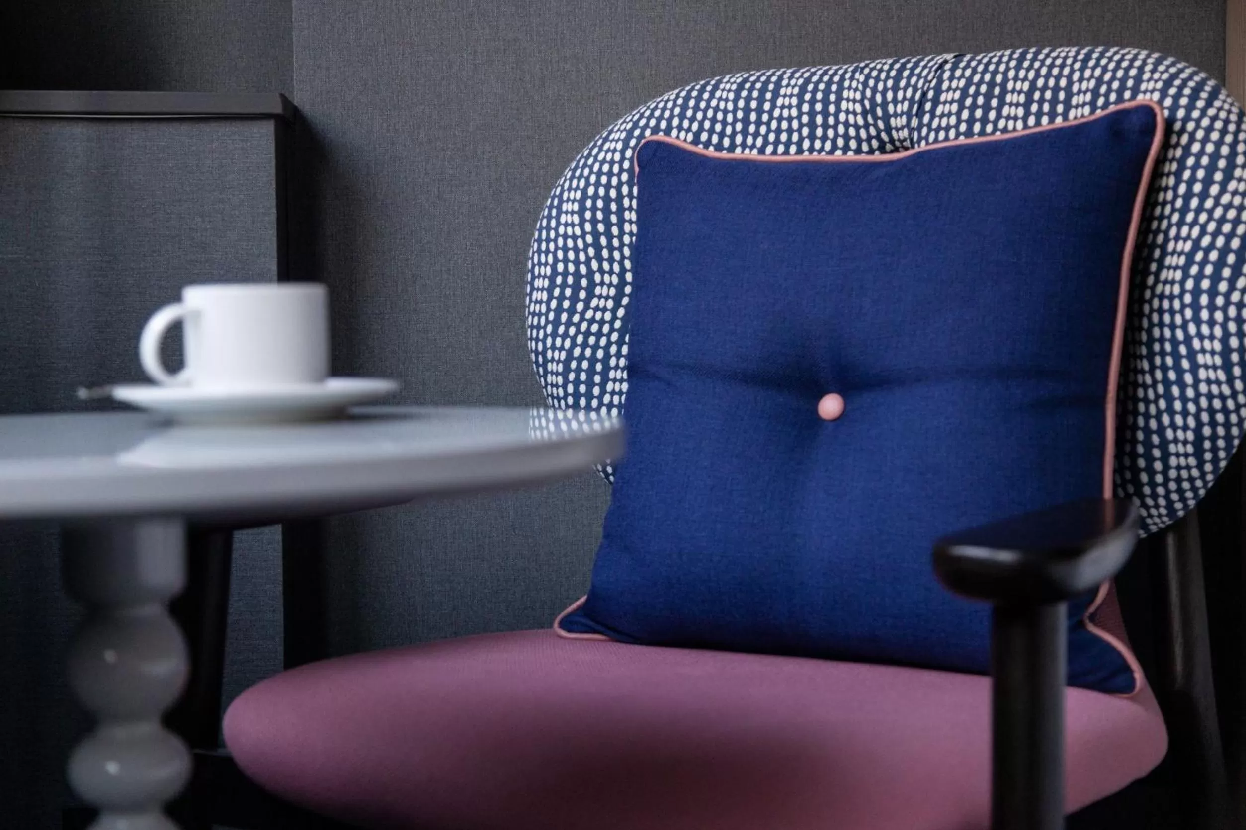 hair dresser, Seating Area in Mercure Tokyo Ginza
