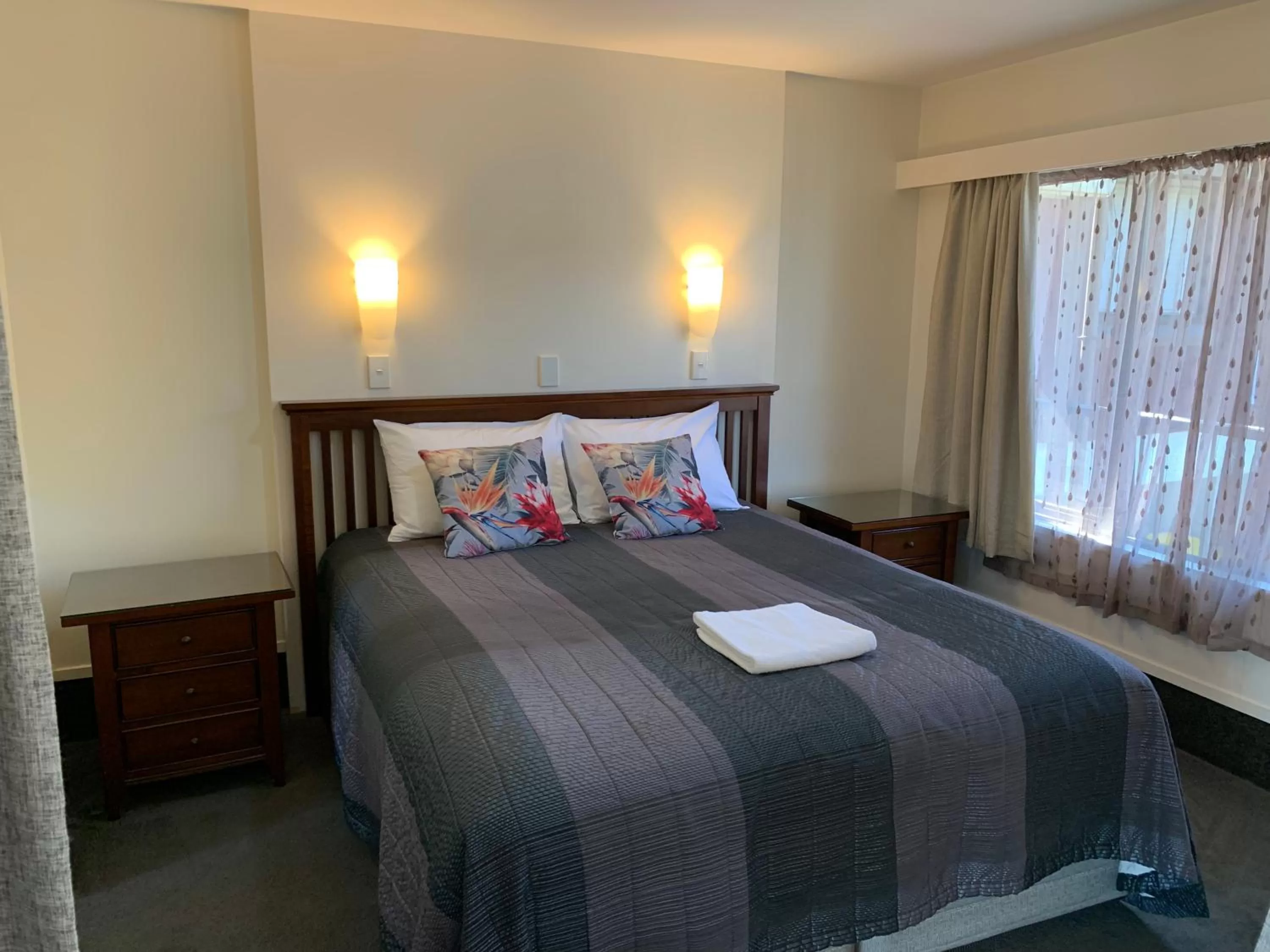 Bed in 755 Regal Court Motel