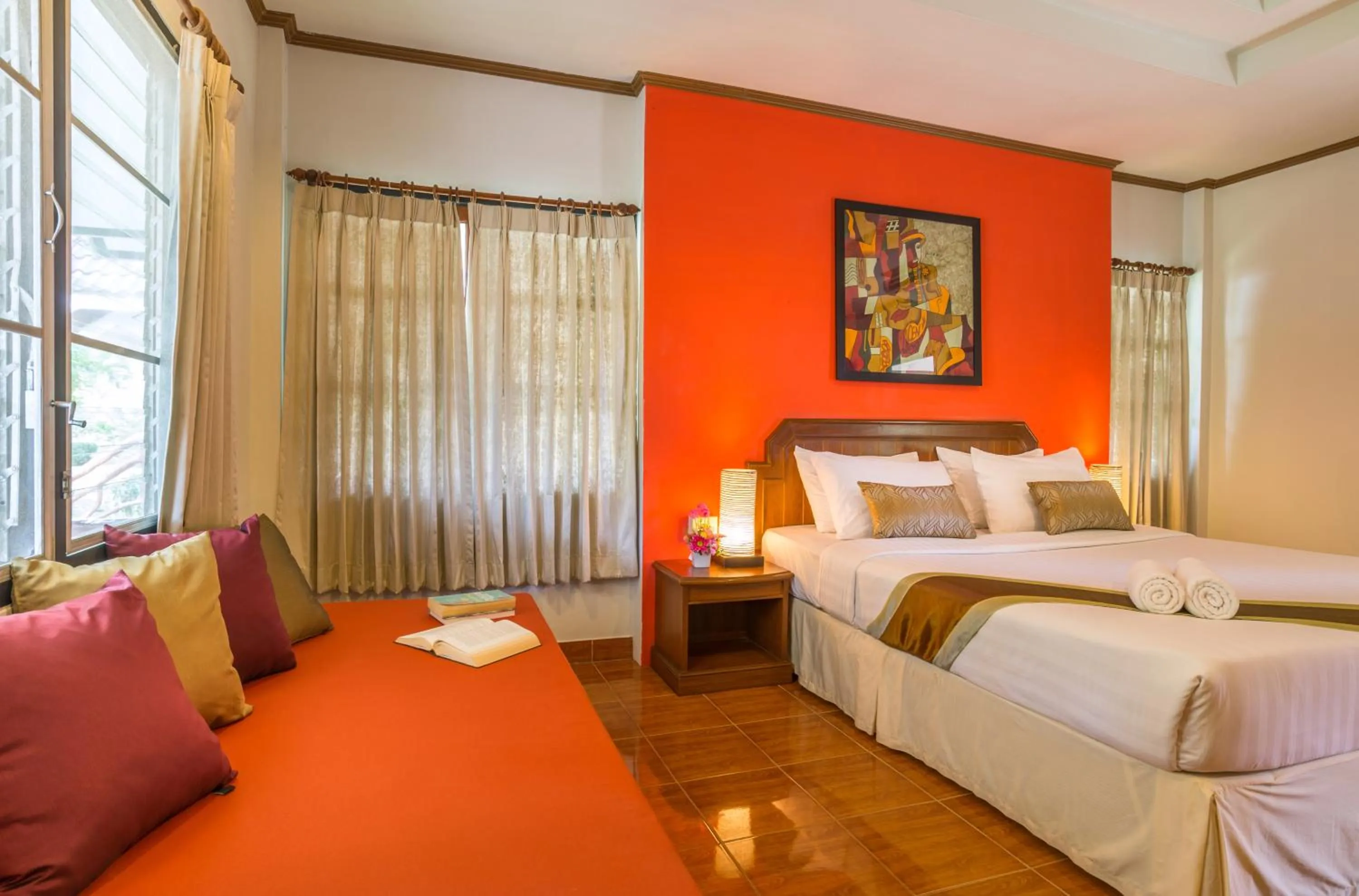 Bed in Lanta Manda Resort