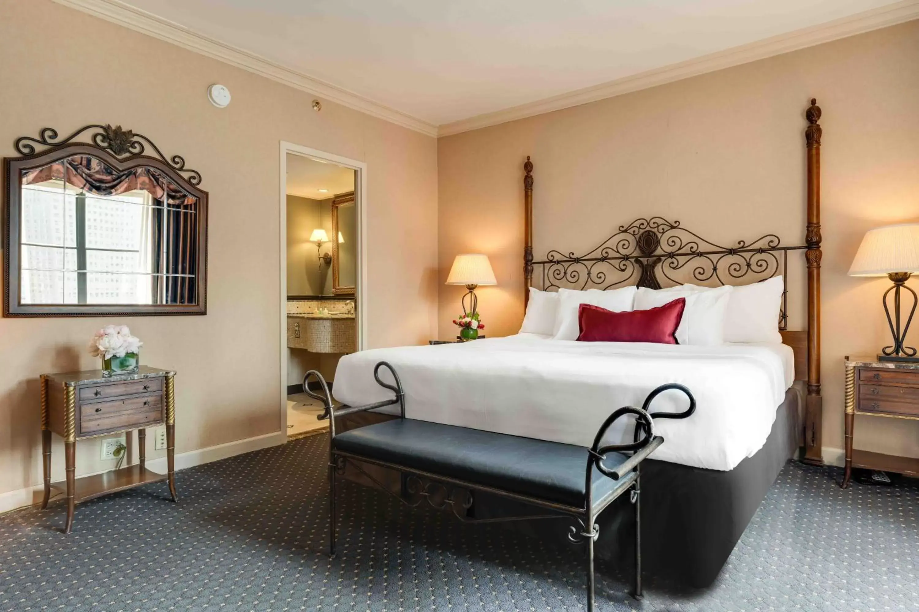 King Room - High Floor in The Whitehall Hotel - BW Premier Collection King Room - High Floor in The Whitehall Hotel - BW Premier Collection