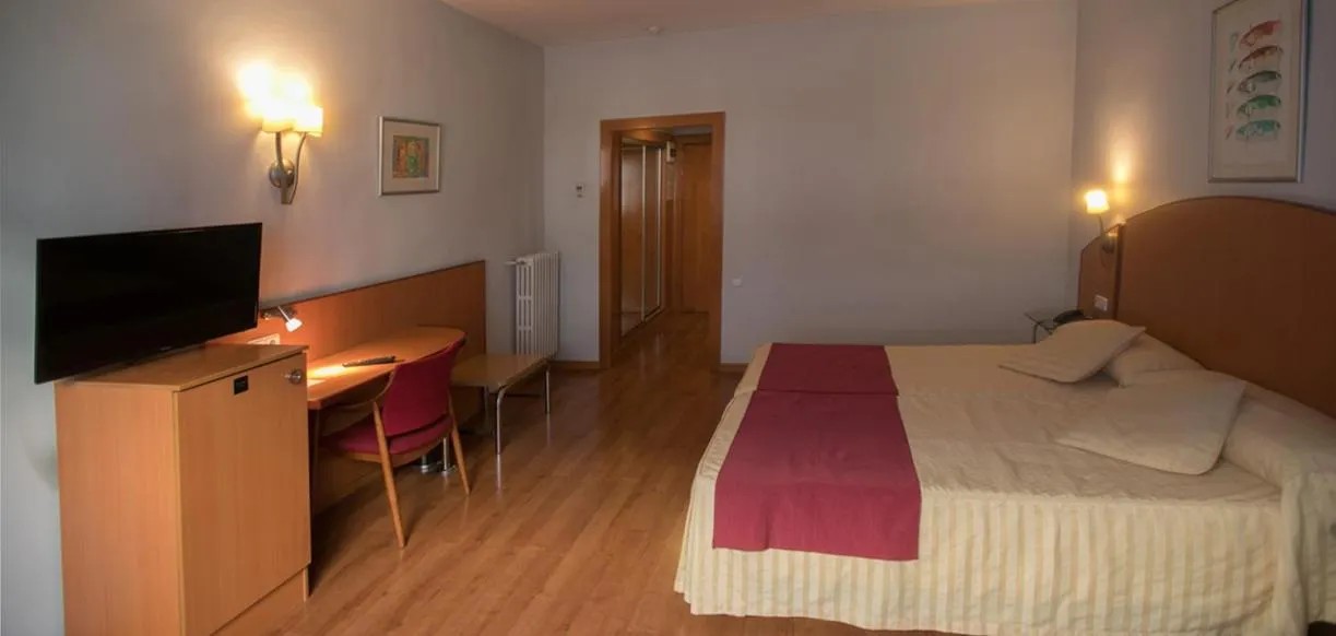 Bedroom, Bed in Hotel Reconquista