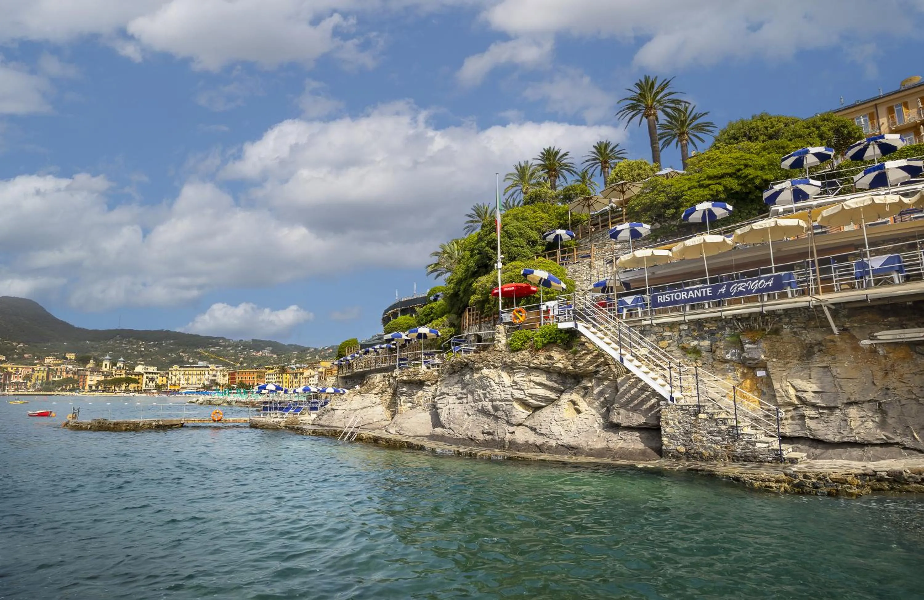 Restaurant/places to eat in Hotel Continental