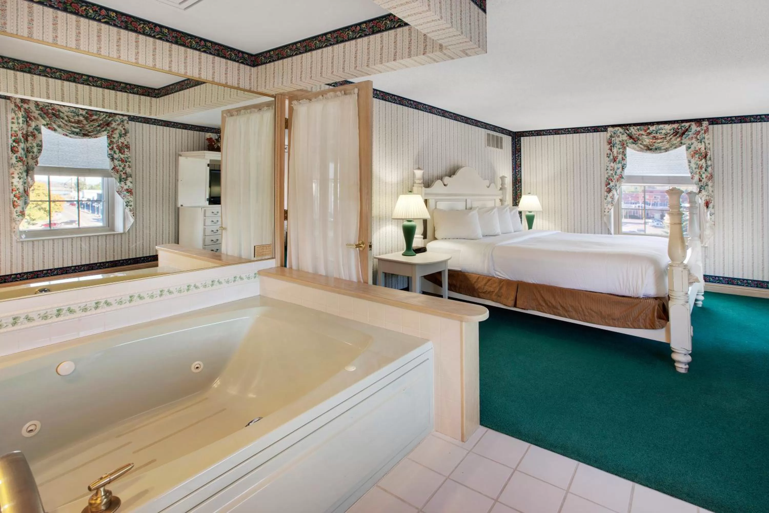 Bed in The Hotel Ojibway, Trademark Collection by Wyndham