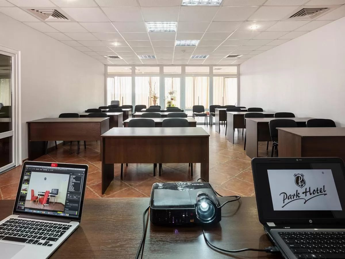 Business facilities in Park Hotel