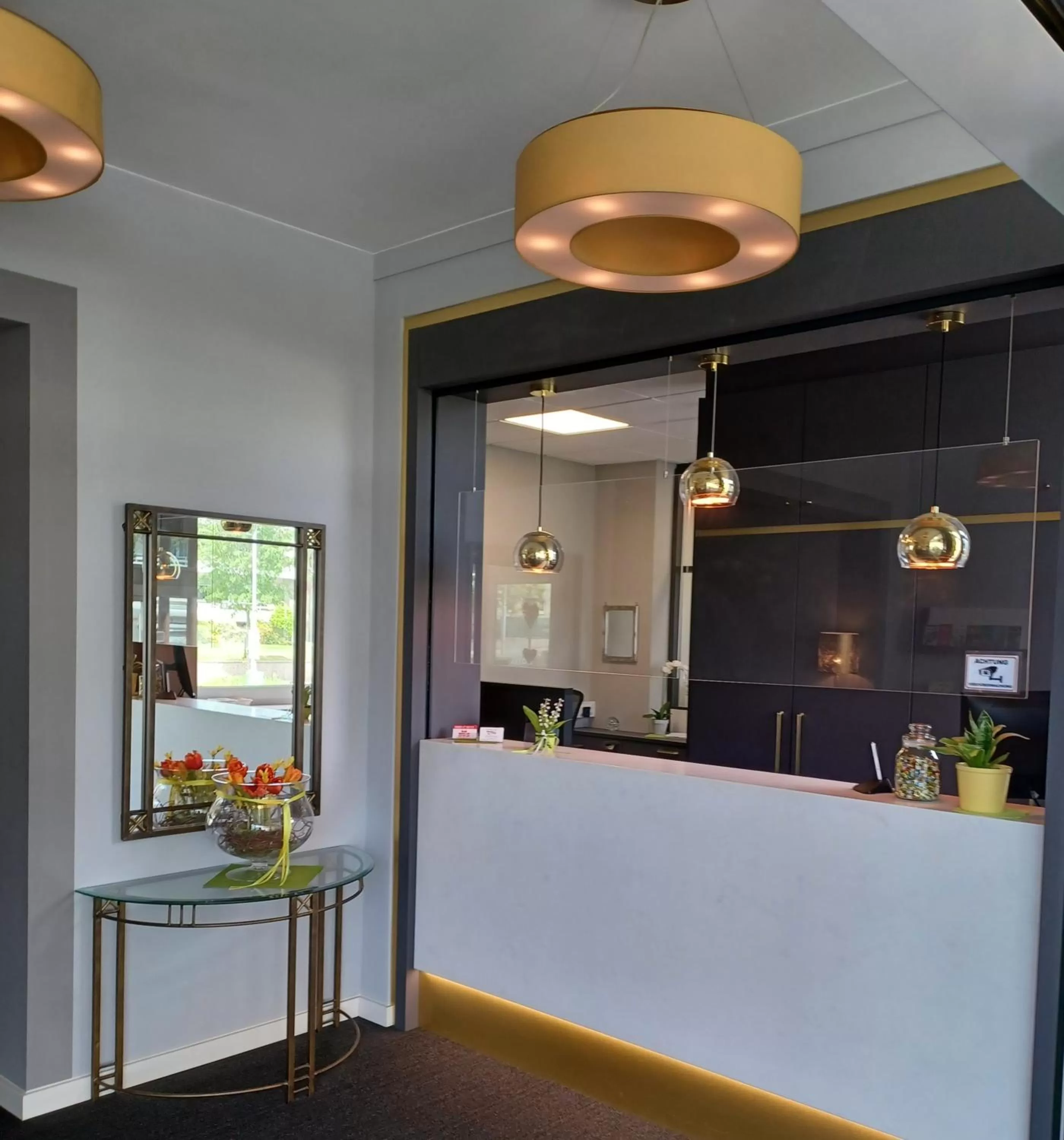 Lobby or reception in Traveller Hotel