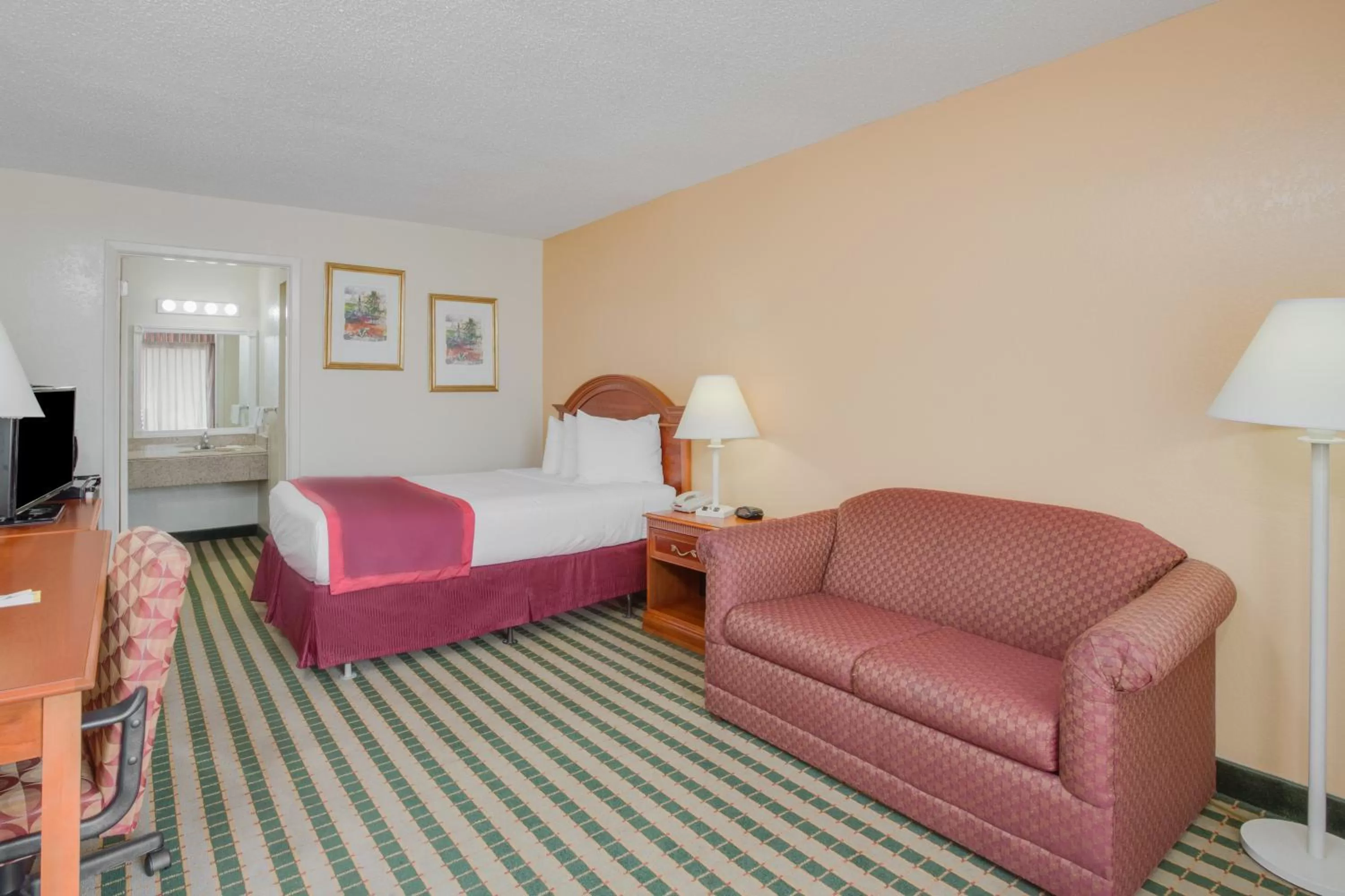 Days Inn by Wyndham Asheville West