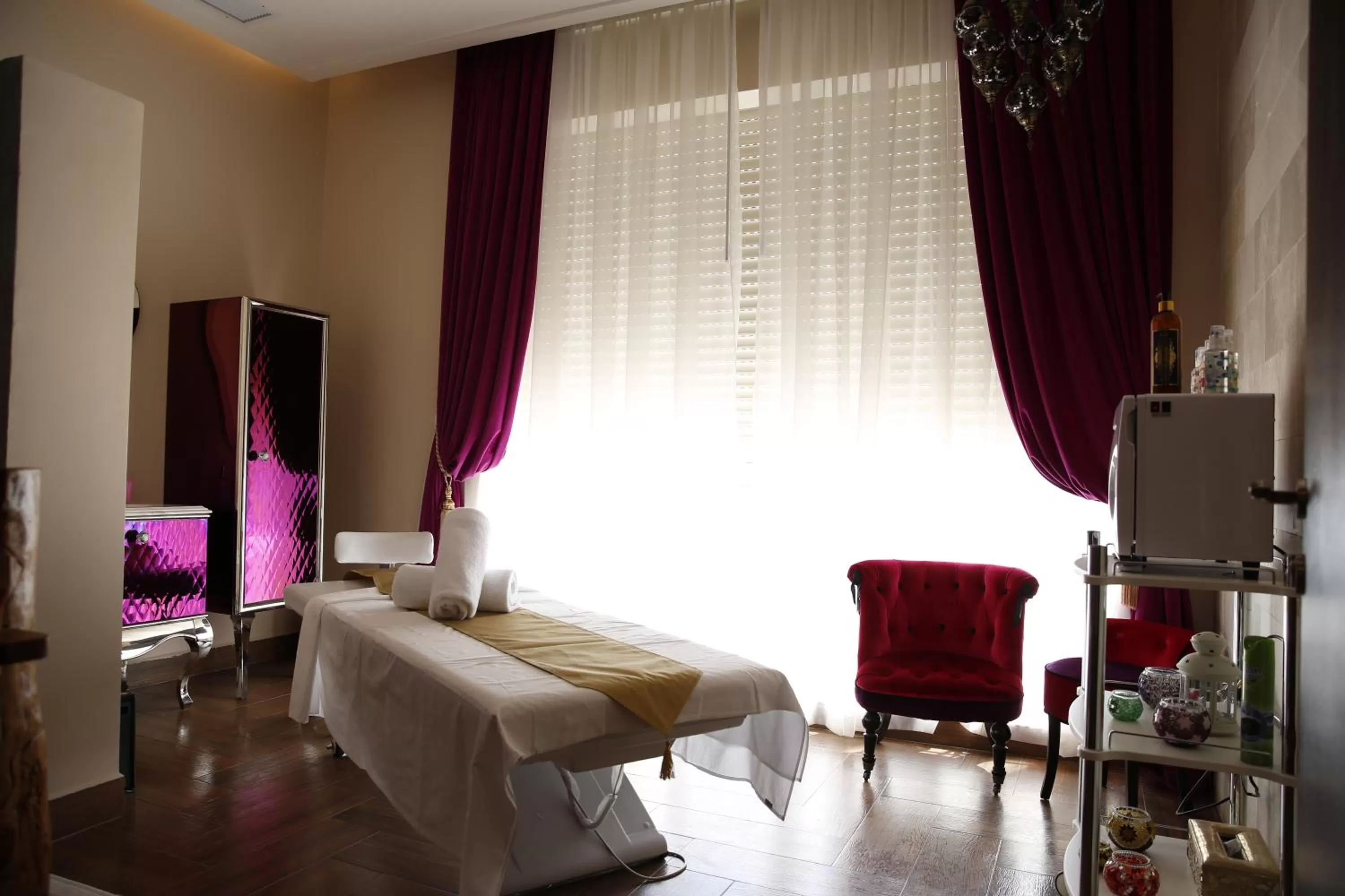 Spa and wellness centre/facilities, Bed in Adams Hotel