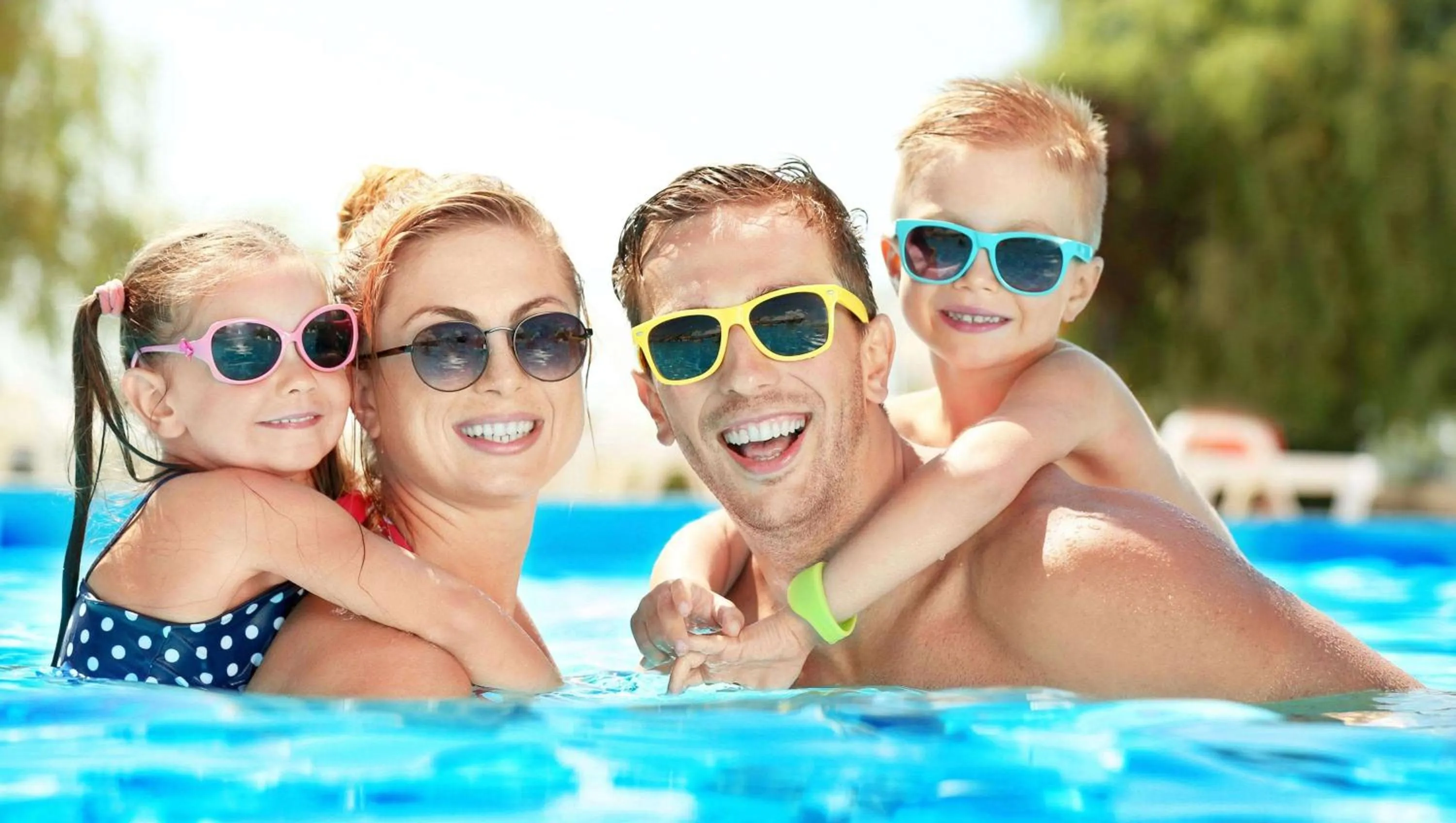 Swimming pool in Magnuson Hotel Mountain View