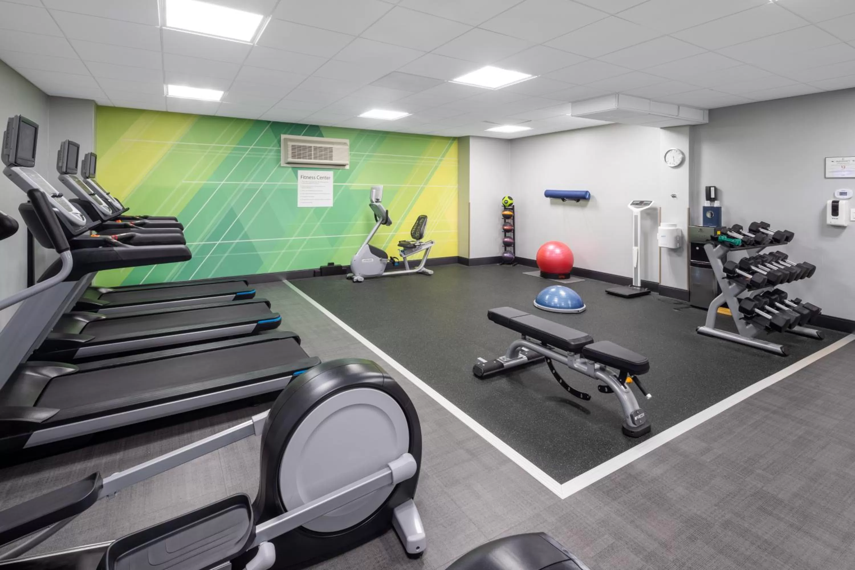 Fitness centre/facilities in Holiday Inn Poughkeepsie by IHG