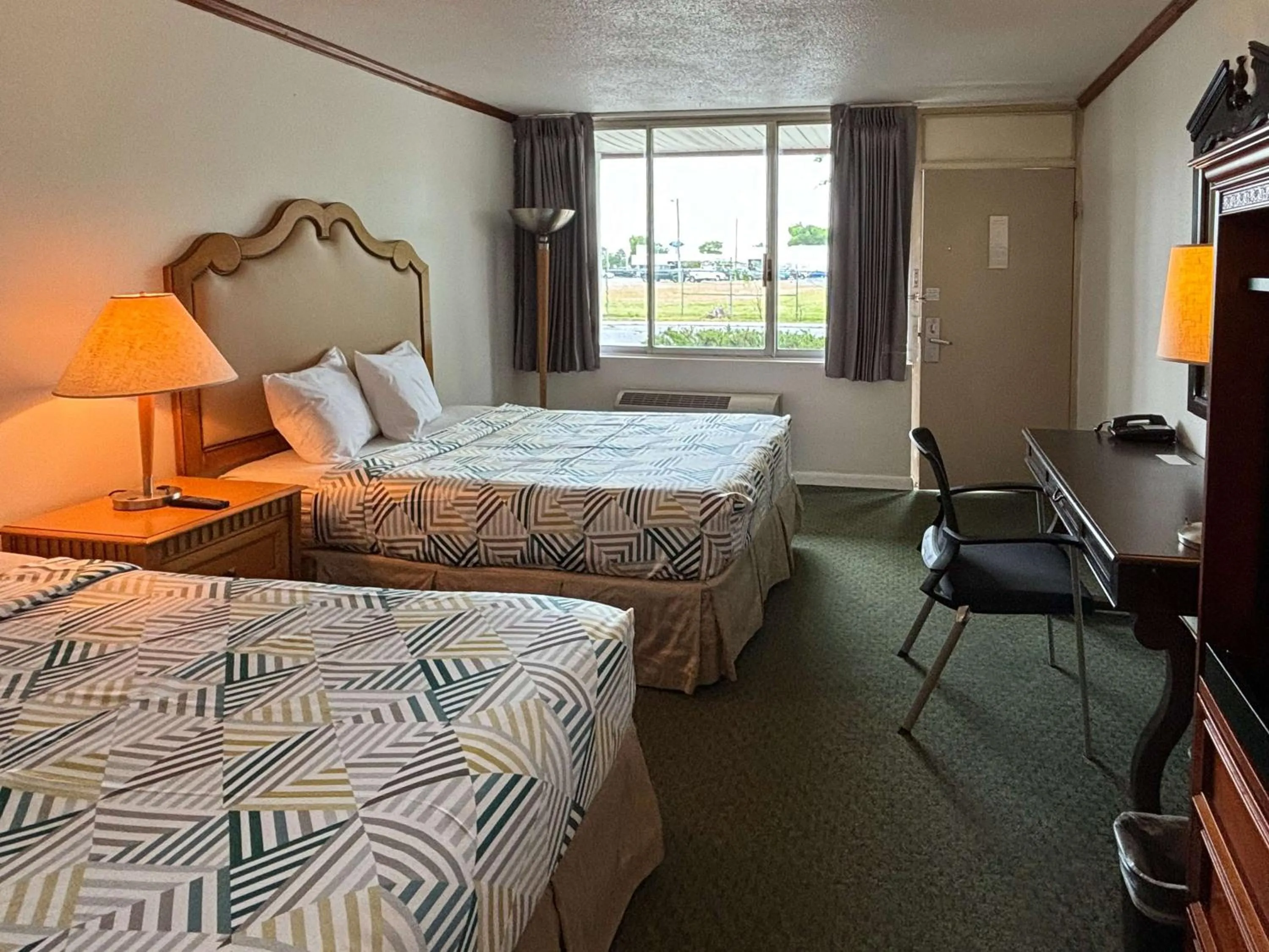 Bedroom, Bed in Americas Best Value Inn-Pocomoke City