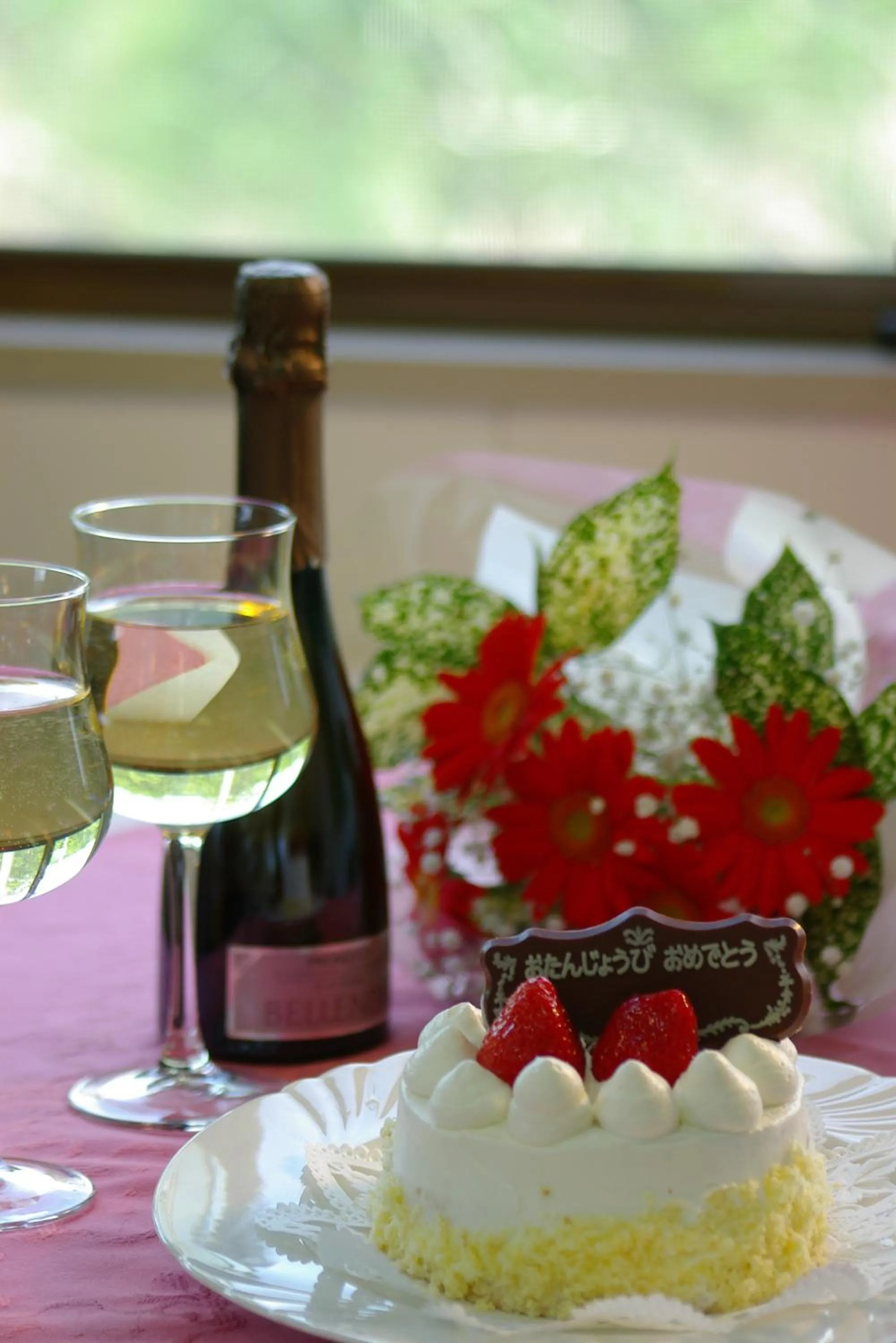 Food in Petit Hotel and Restaurant Air Mail