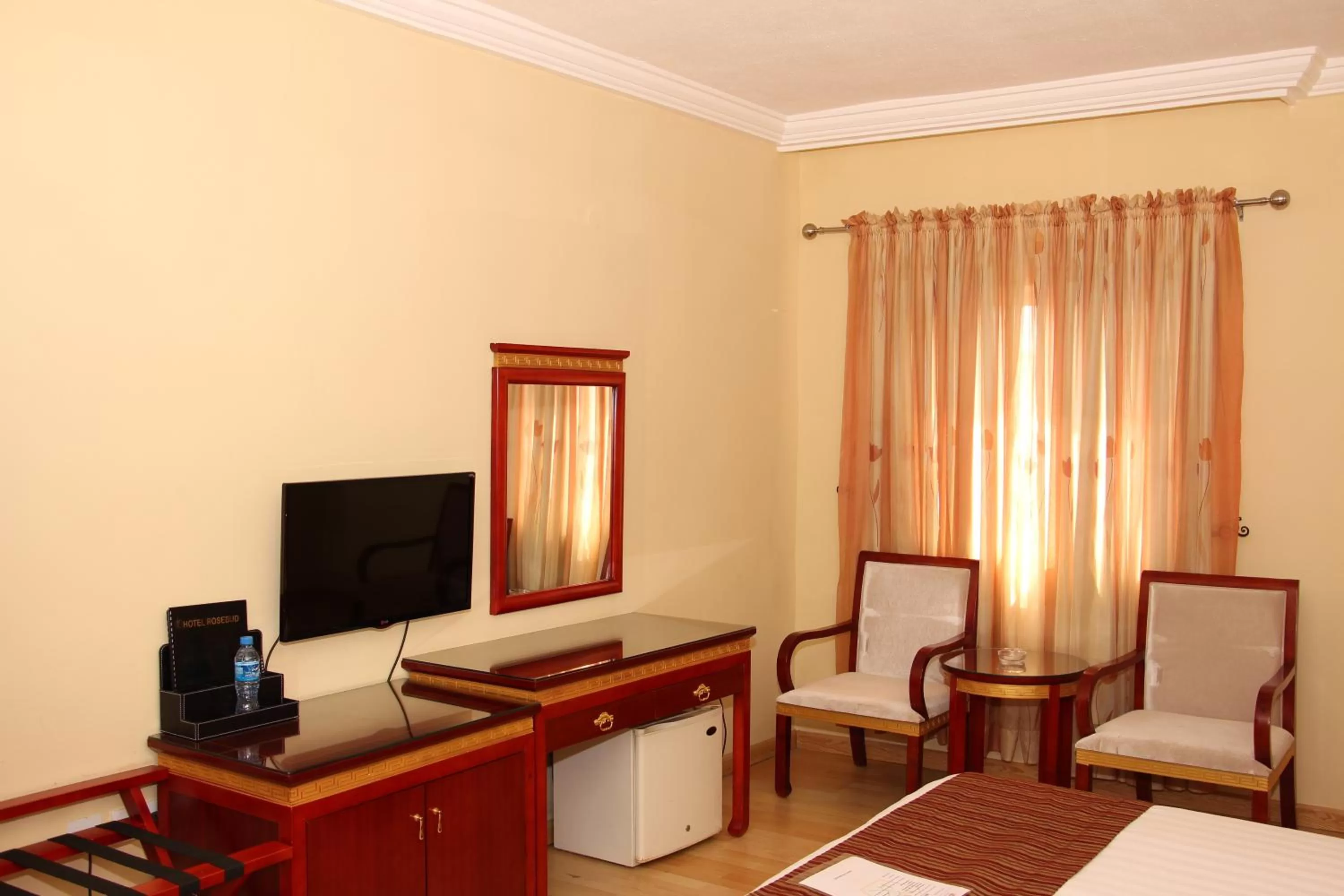 TV and multimedia in Hotel Rosebud