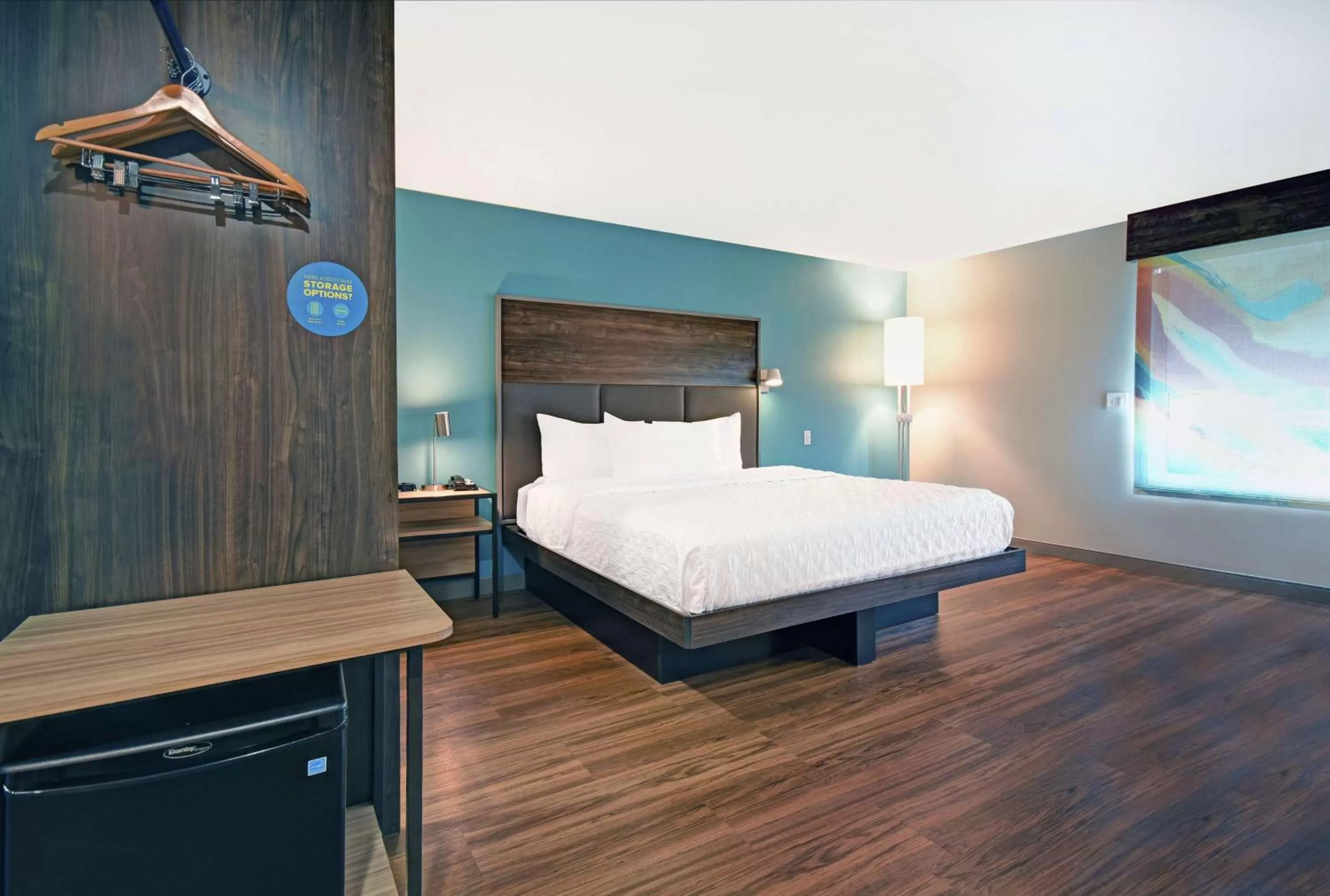 Bed in Tru By Hilton Grand Rapids Airport