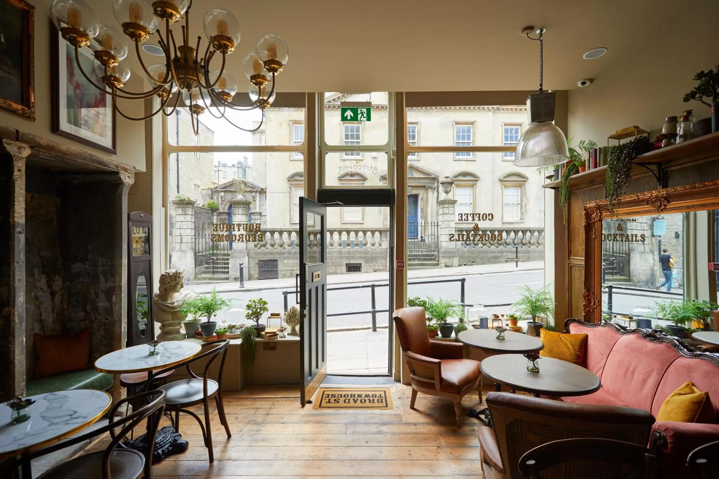 Restaurant/places to eat in Broad Street Townhouse