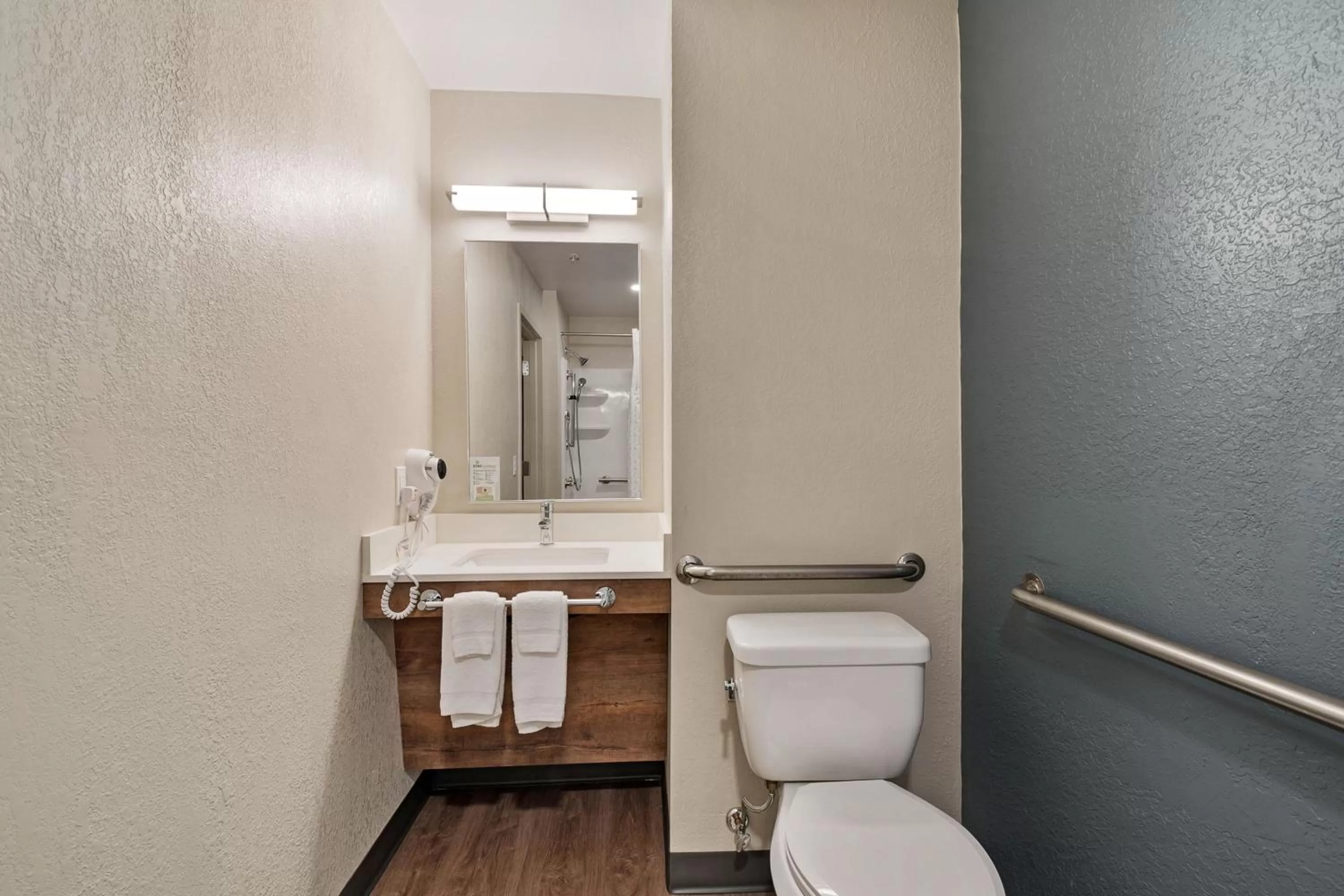 Bathroom in Extended Stay America Premier Suites - Miami - Downtown Brickell - Cruise Port