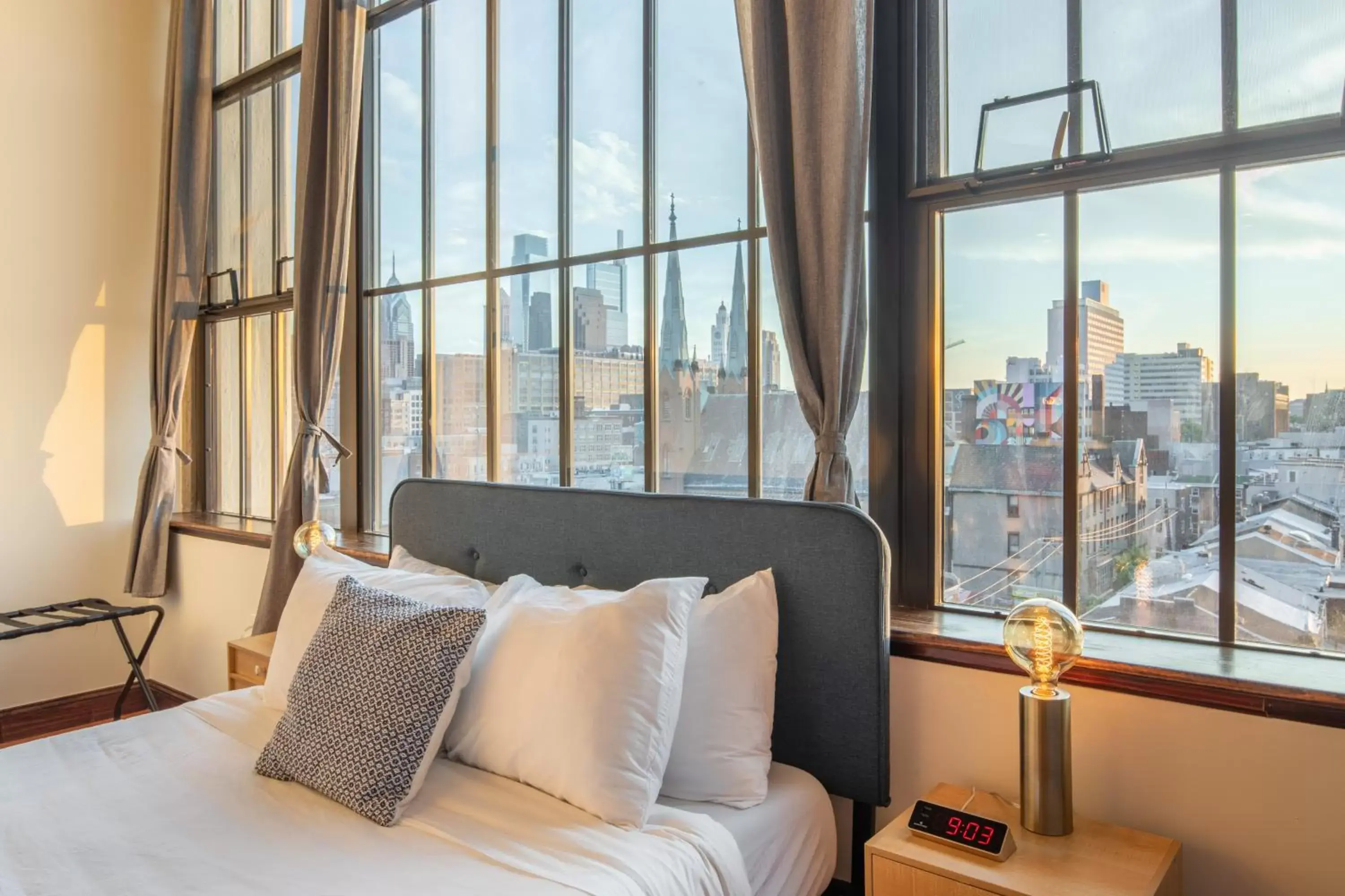 Loft in Sosuite at Independence Lofts - Callowhill Loft in Sosuite at Independence Lofts - Callowhill