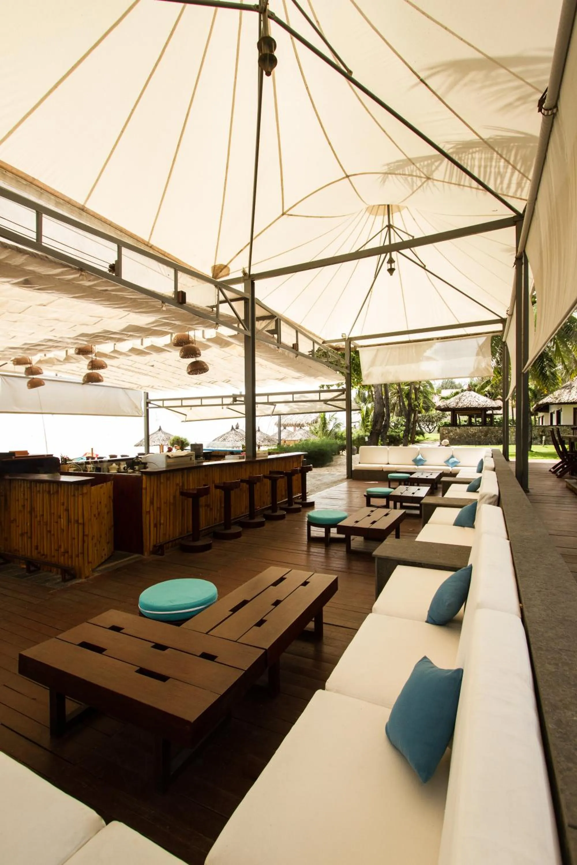 Lounge or bar in Blue Ocean Resort