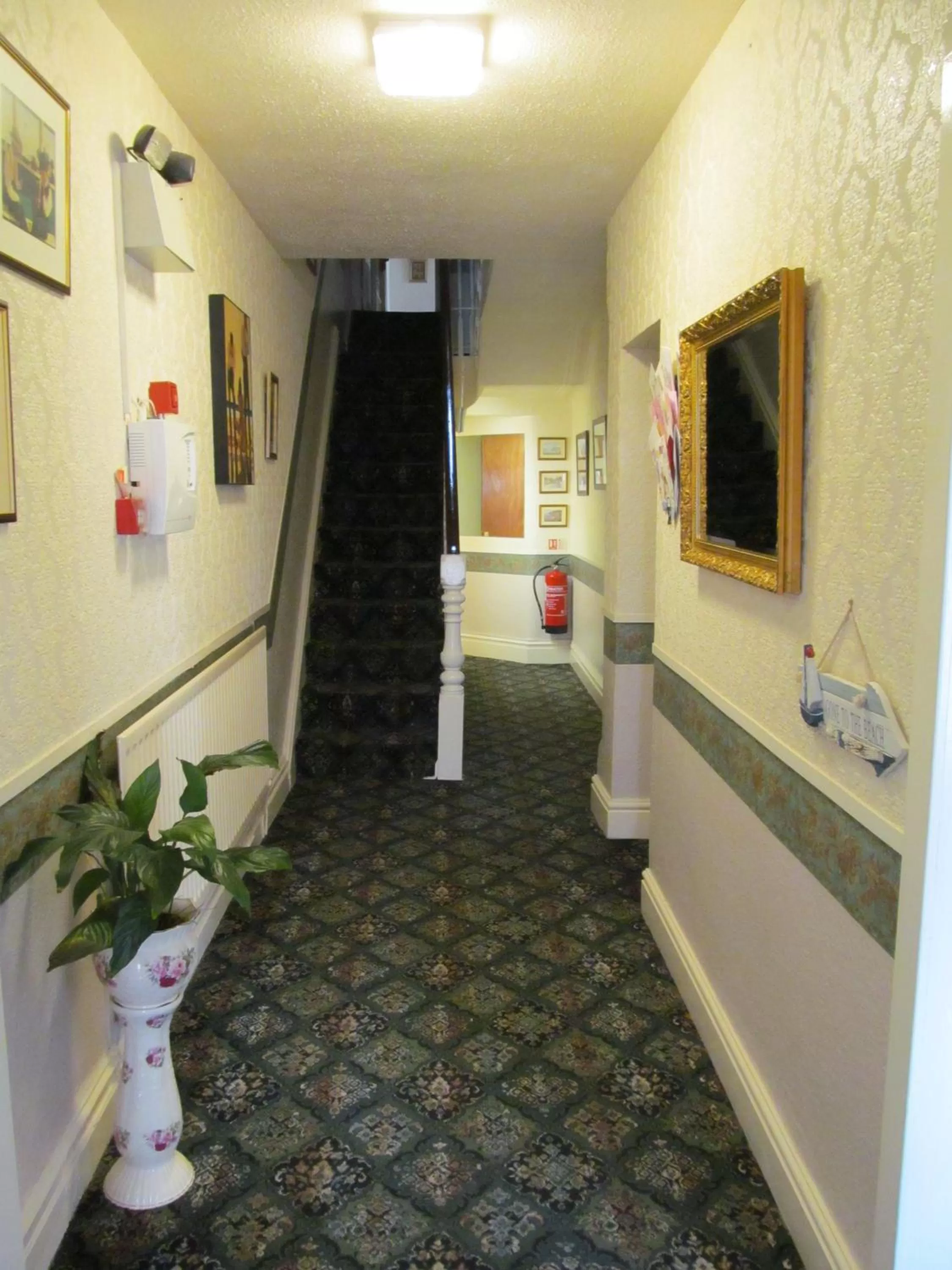 Lobby or reception in Alondra Hotel