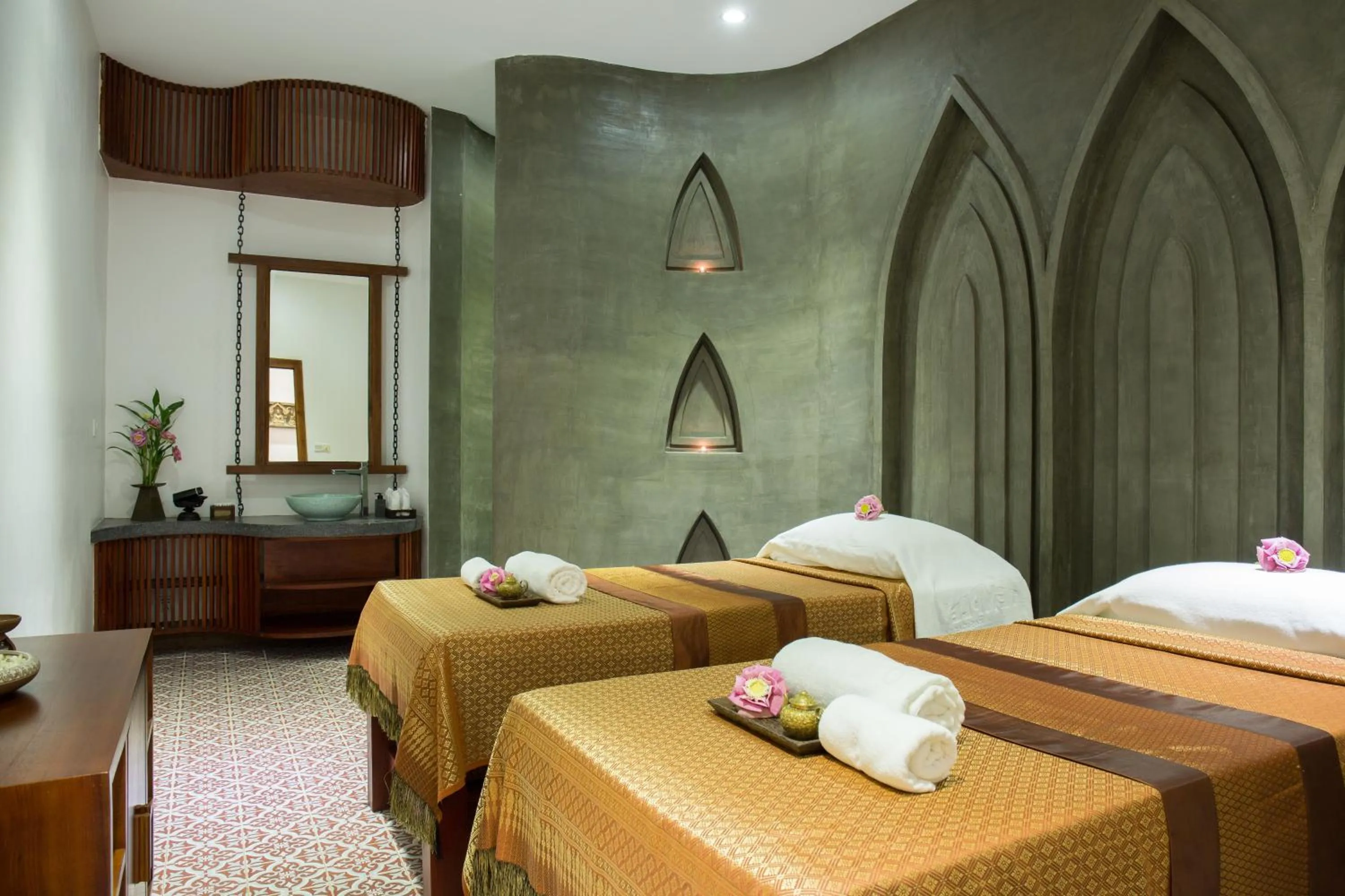 Massage, Bed in Golden Temple Villa