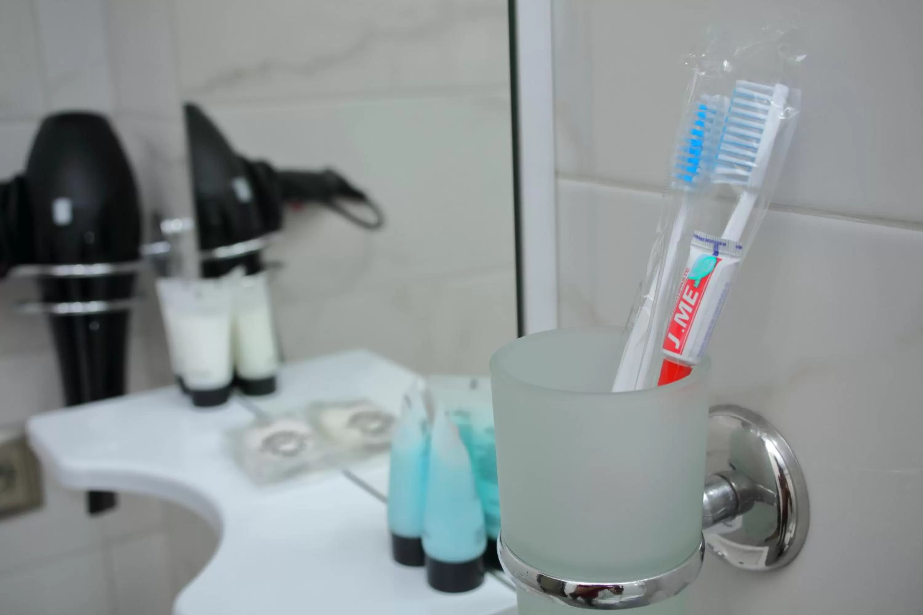 Shower, Bathroom in Golden Hotel