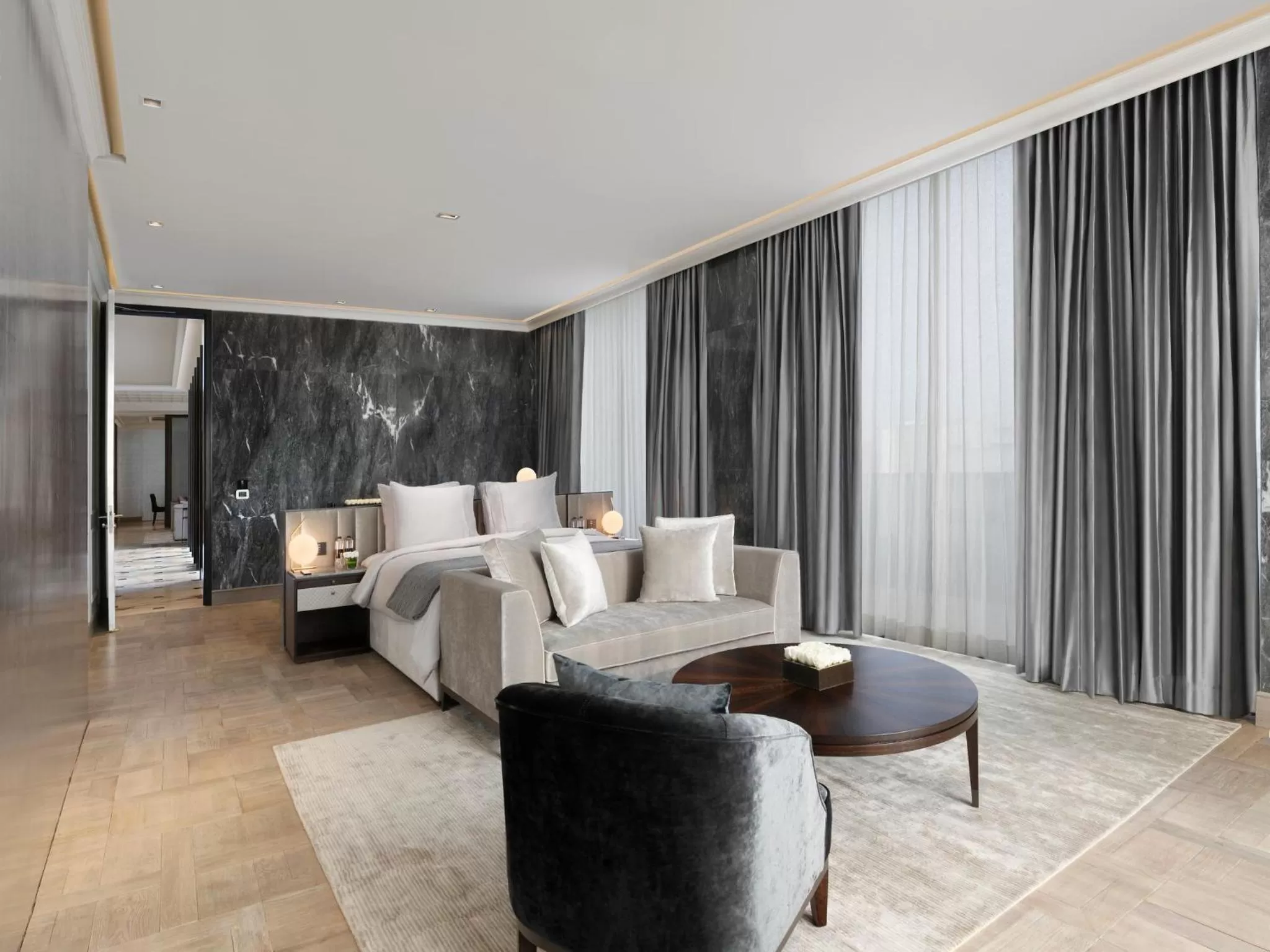 Photo of the whole room, Bed in Roseate House New Delhi