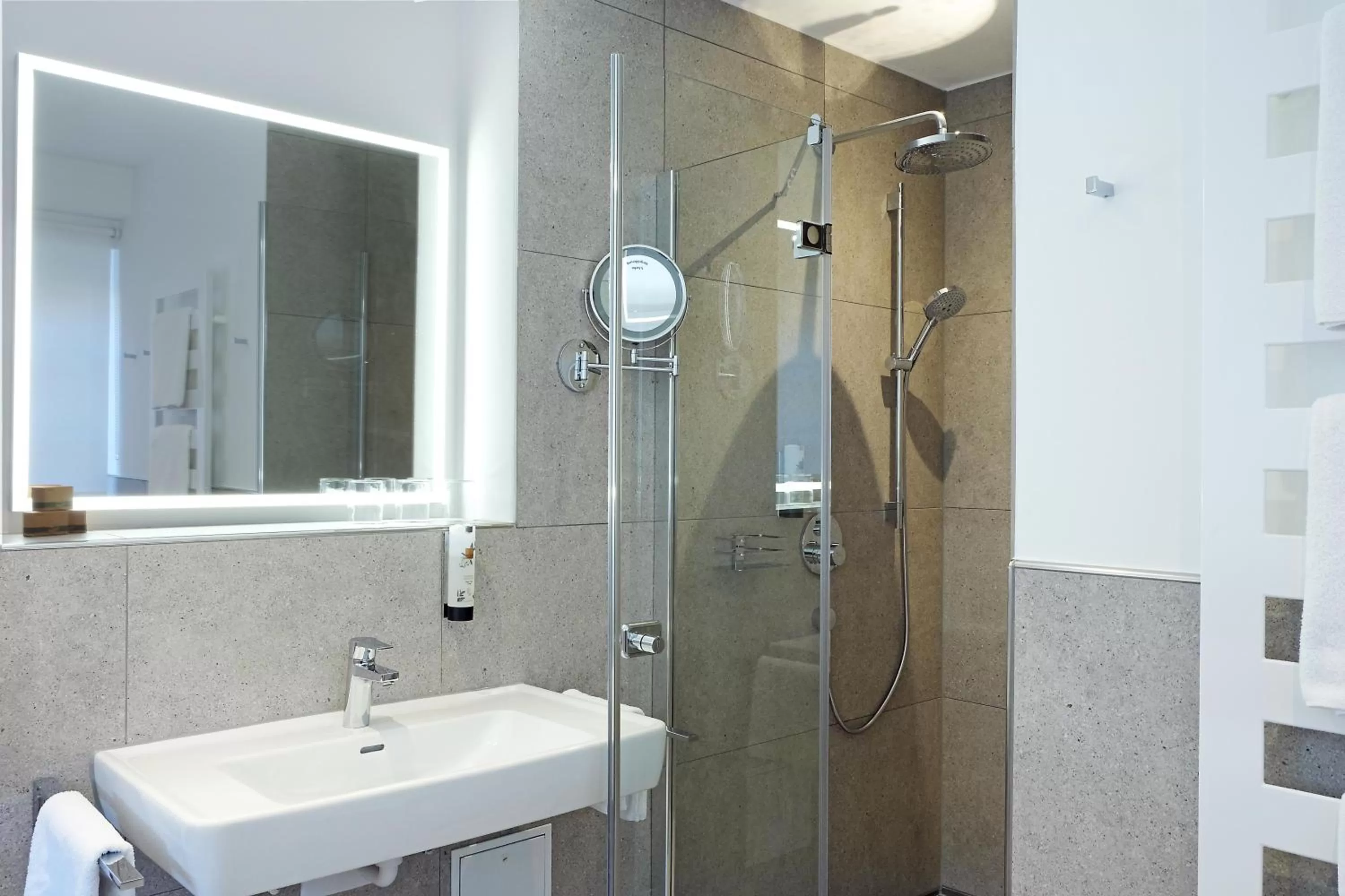 Bathroom in Hotel Bayerischer Hof