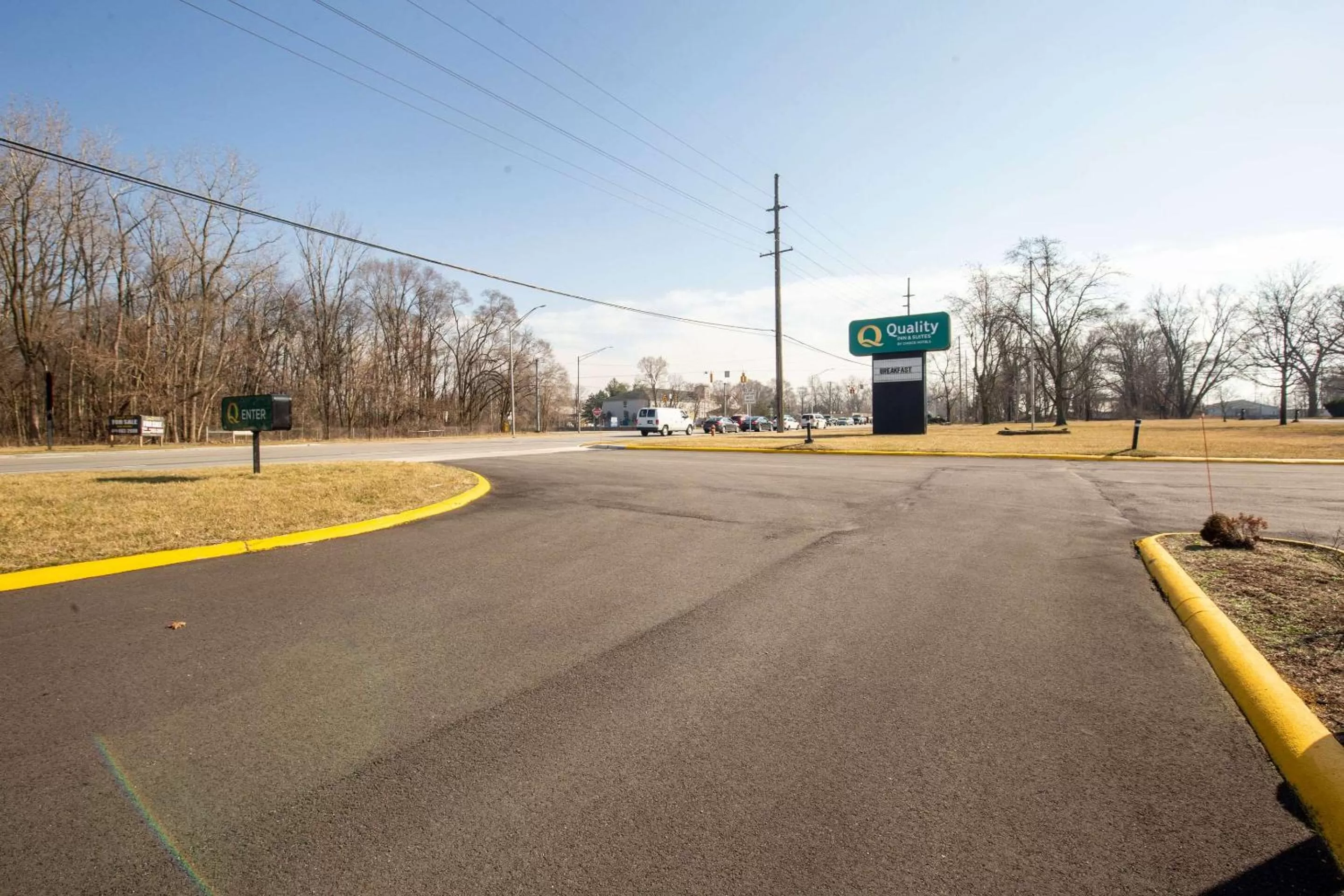 Property building in Quality Inn & Suites Portage Central