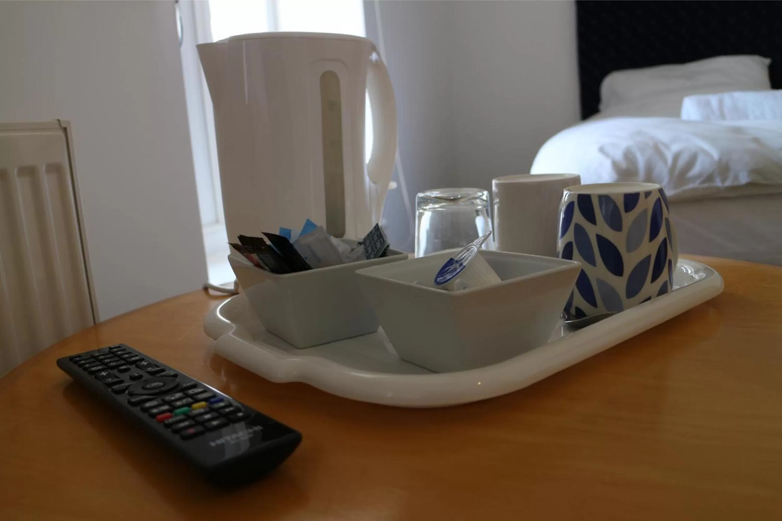 Coffee/tea facilities, Bed in Oscar Lodge