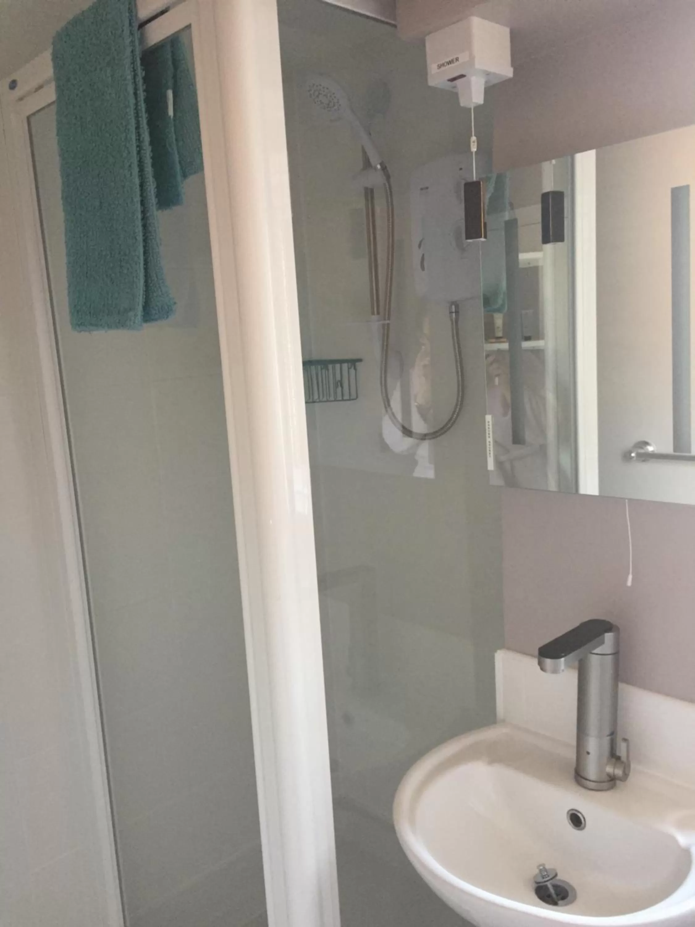 Bathroom in Inglewood Guest House