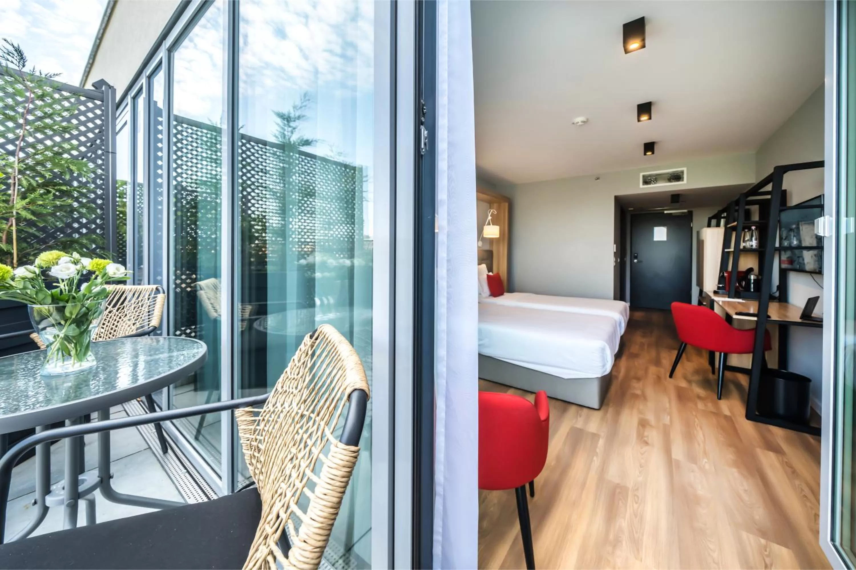 Balcony/Terrace, Bed in Up Hotel Budapest