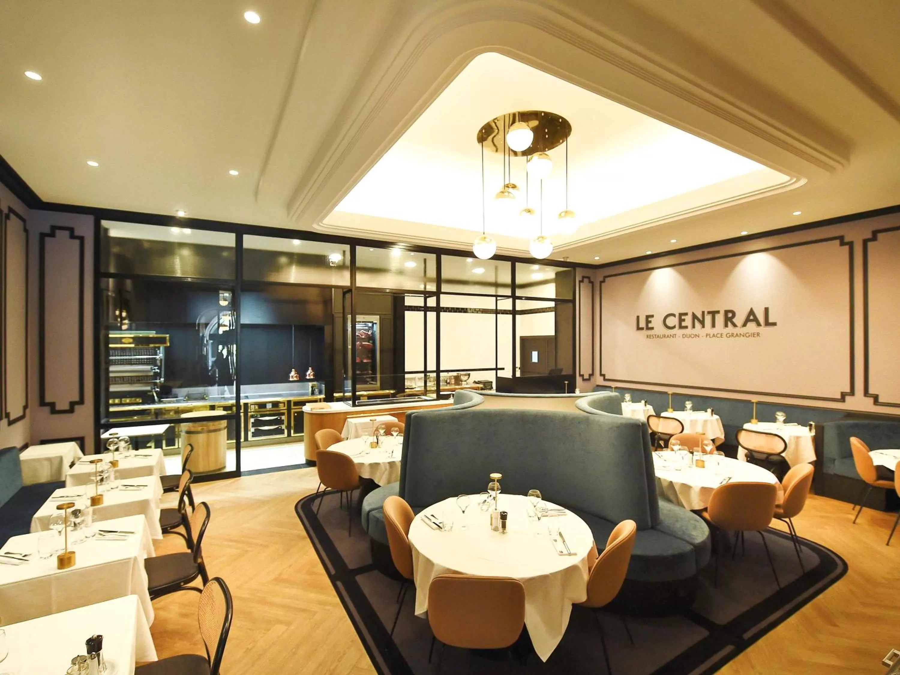 Restaurant/places to eat in ibis Styles Dijon Central