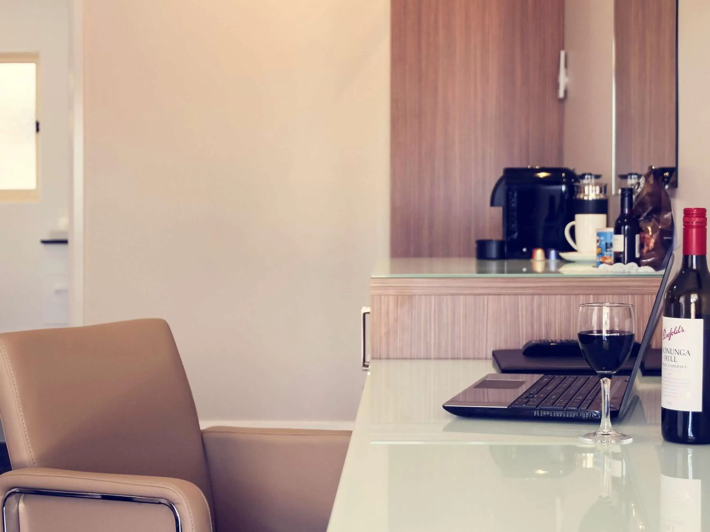 Privilege King Room in Mercure Goulburn Privilege King Room in Mercure Goulburn