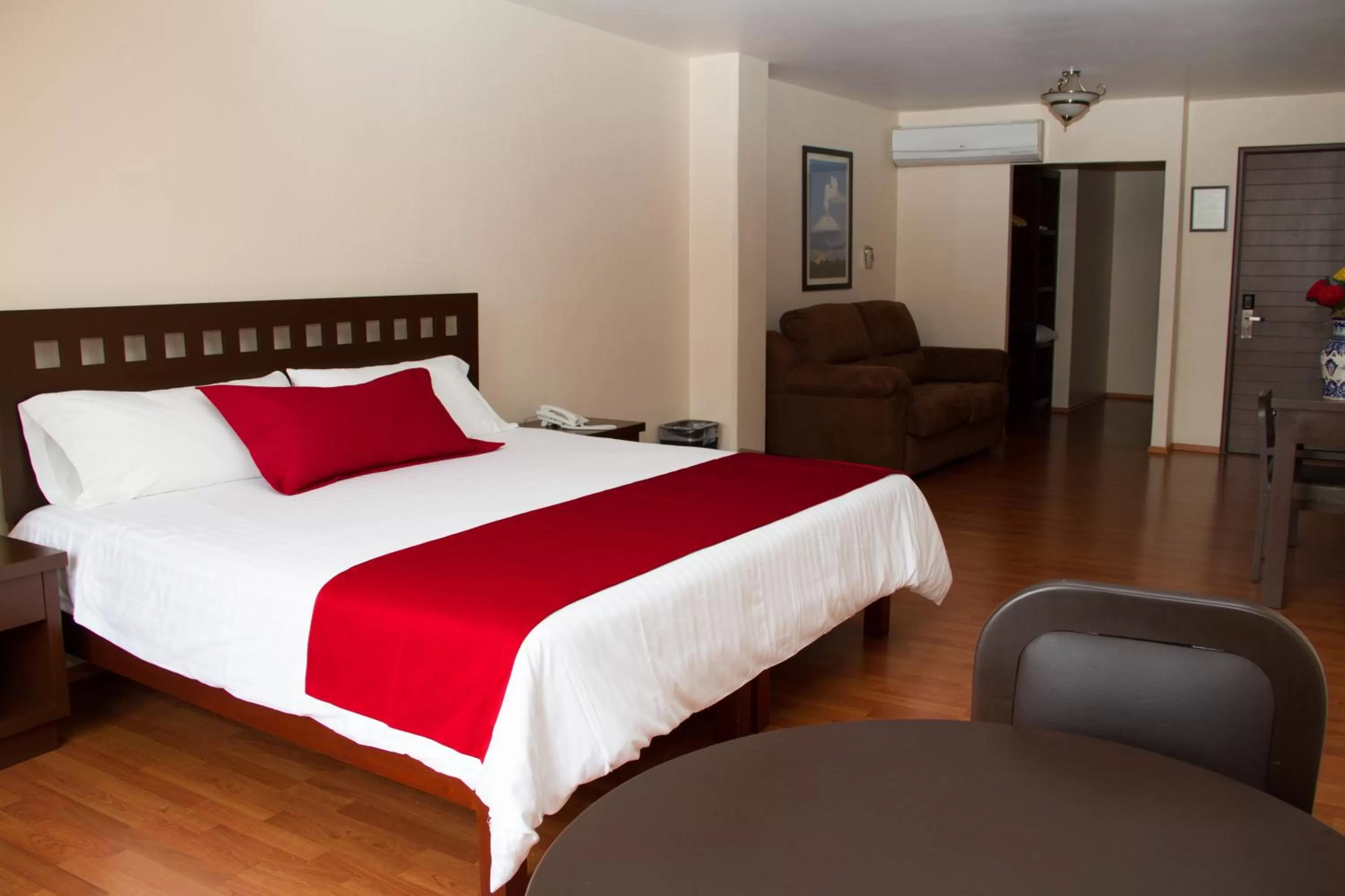 Bed in Hotel Plaza San Carlos