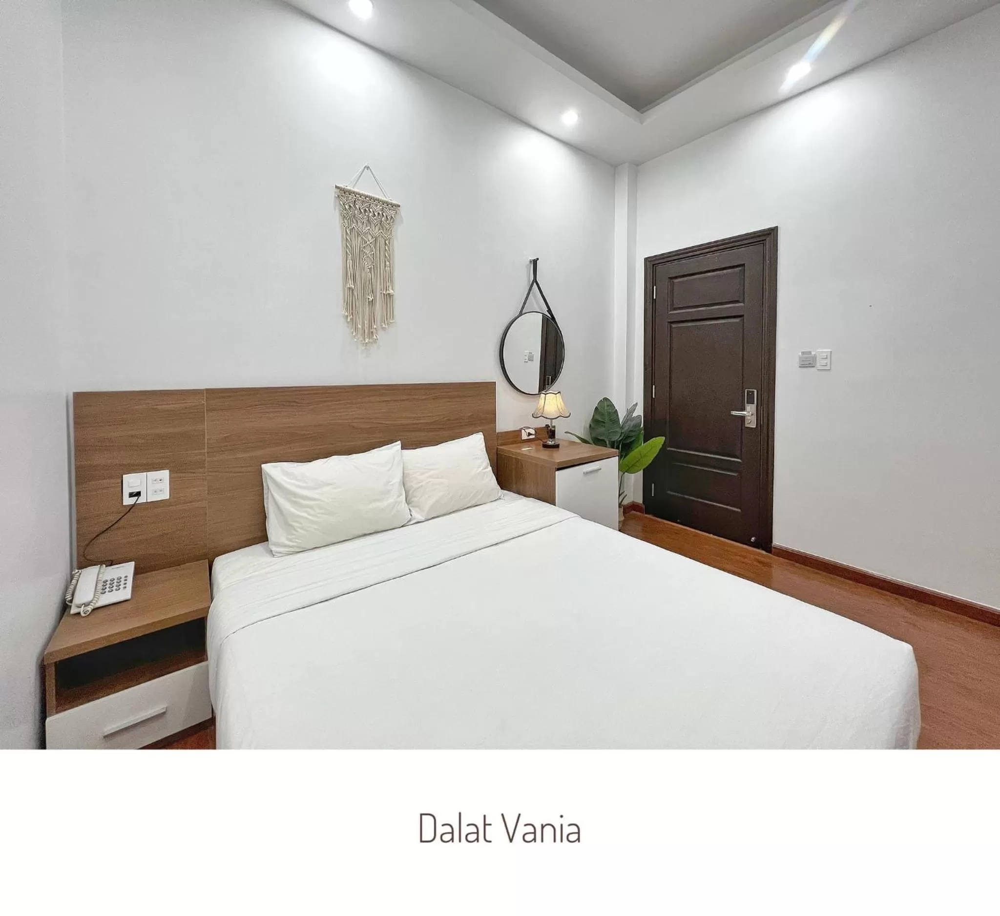 Bed in Sky Hotel - Dalat Vania