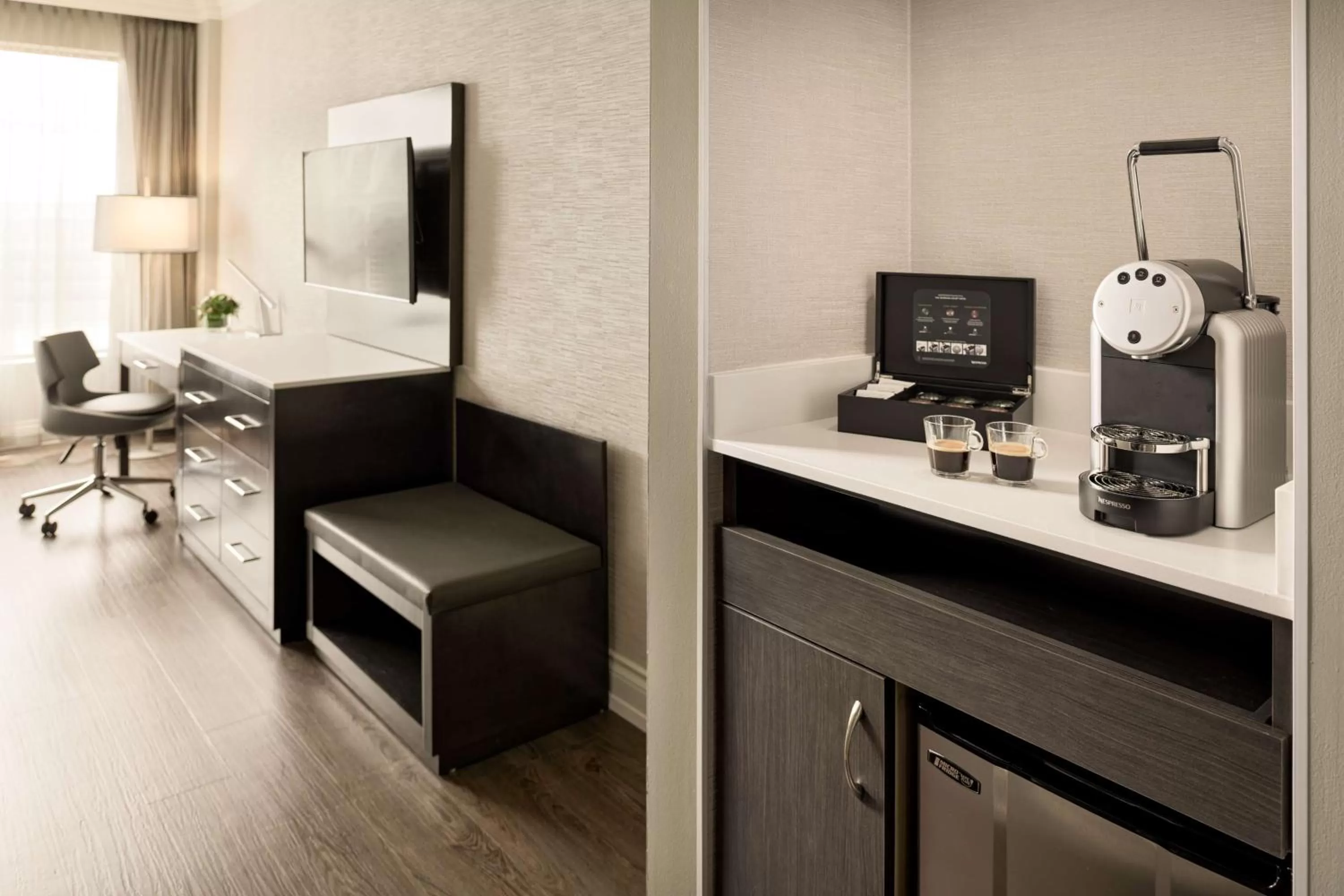 Coffee/tea facilities in Georgian Court Hotel, WorldHotels Elite