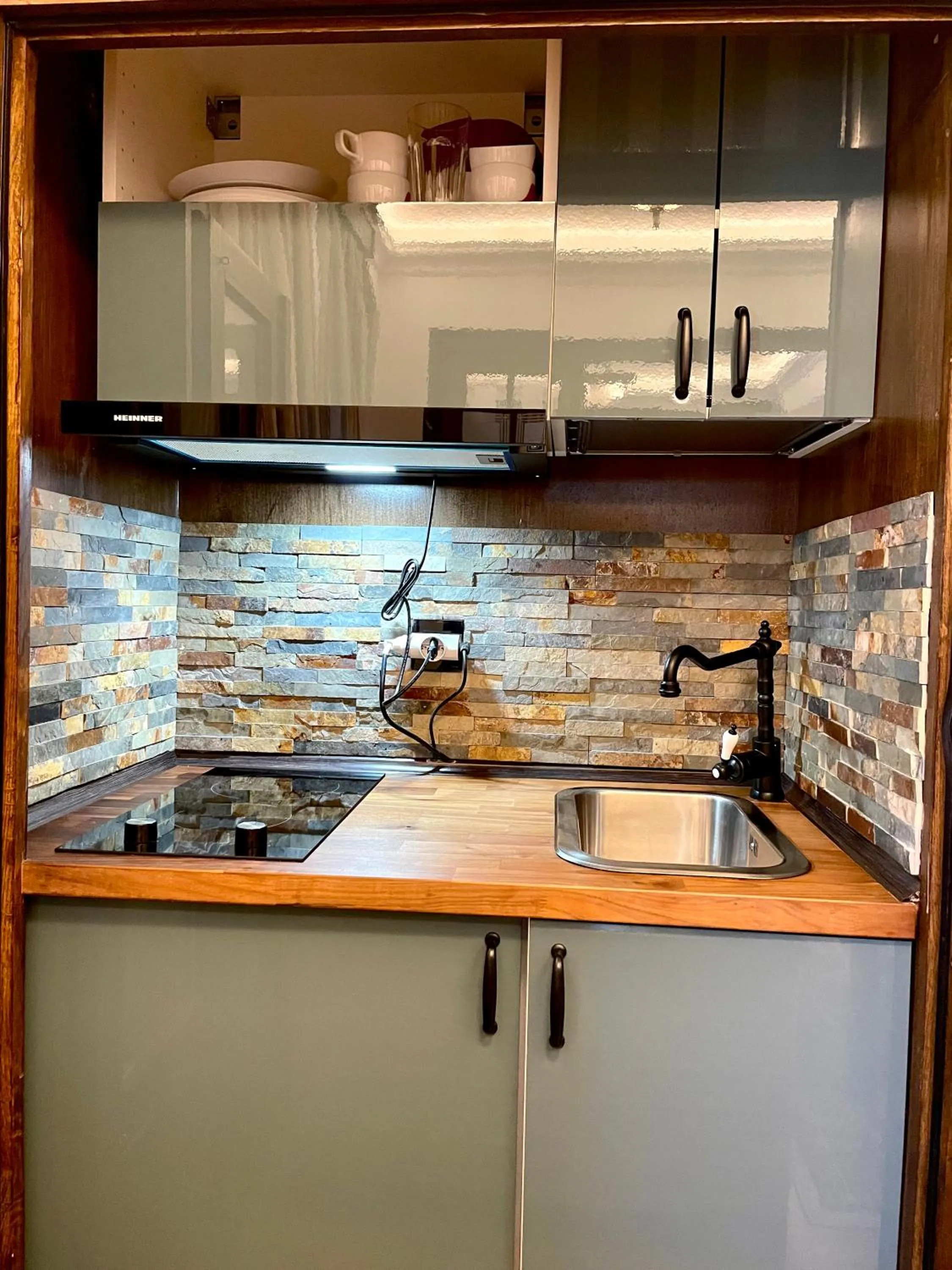 Arc de Triomphe Studios