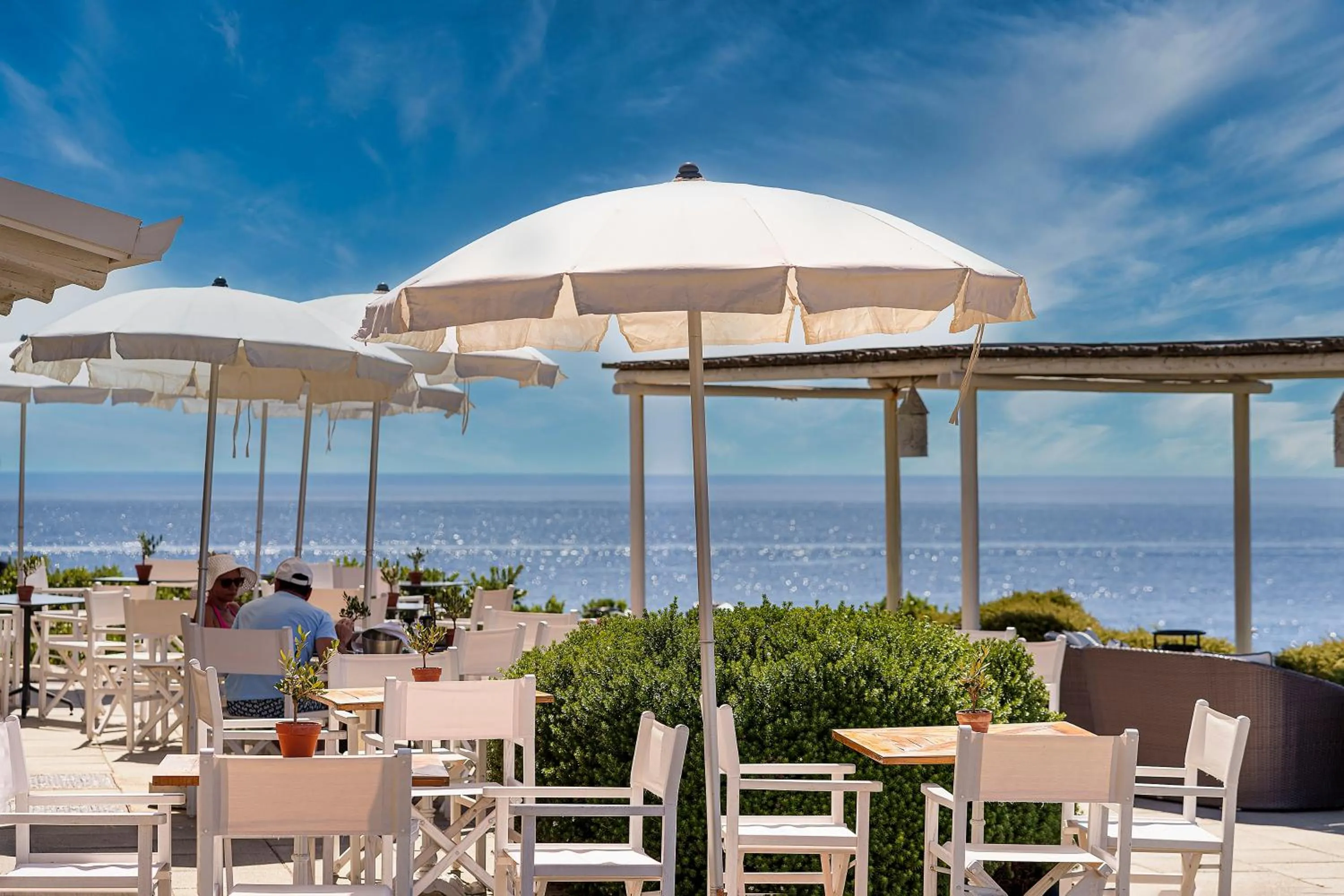 Restaurant/places to eat in Therasia Resort Sea and SPA - The Leading Hotels of the World