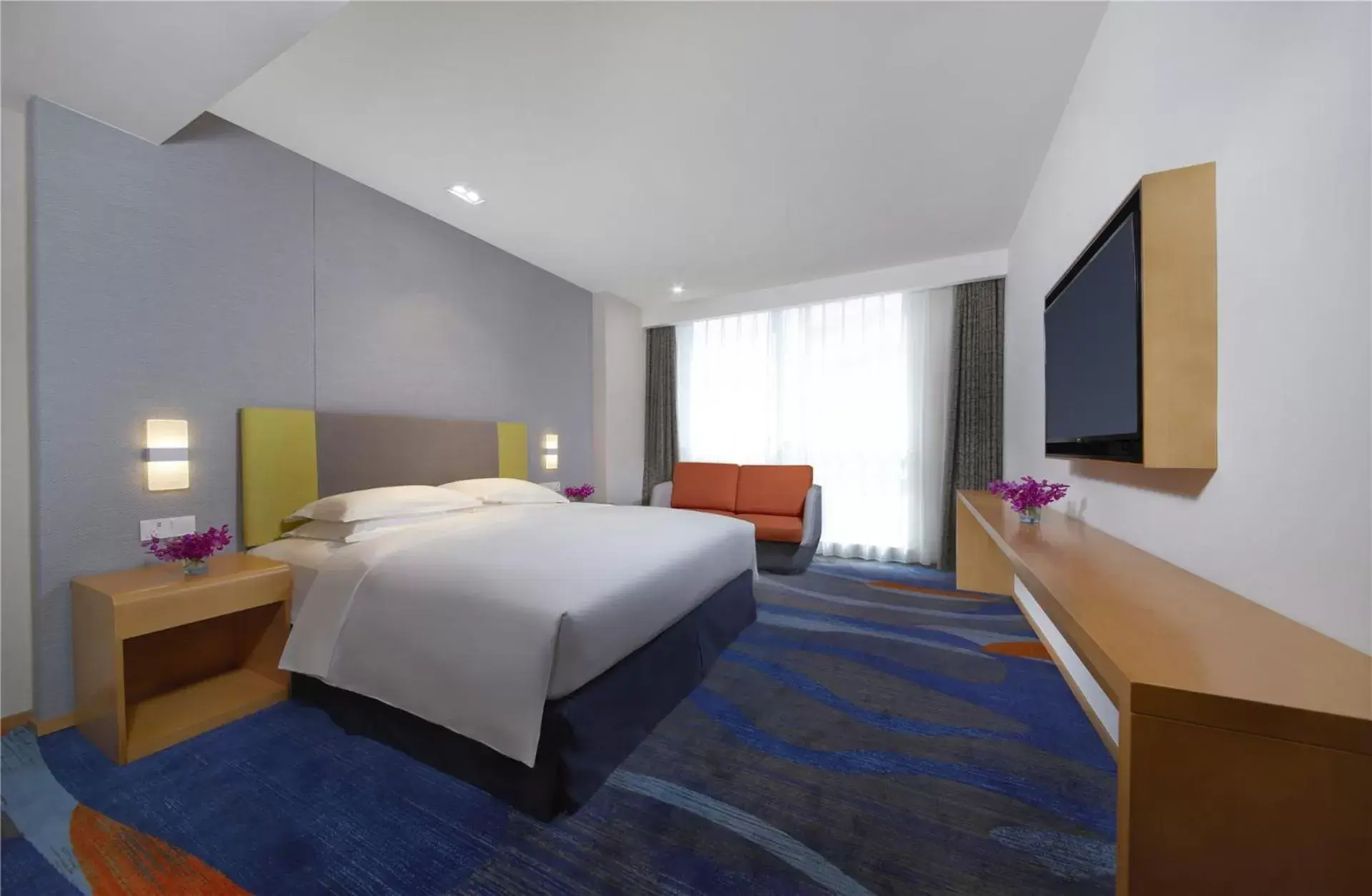 Standard King Room with City View in Holiday Inn Express Zhengzhou Zhengdong by IHG Standard King Room with City View in Holiday Inn Express Zhengzhou Zhengdong by IHG