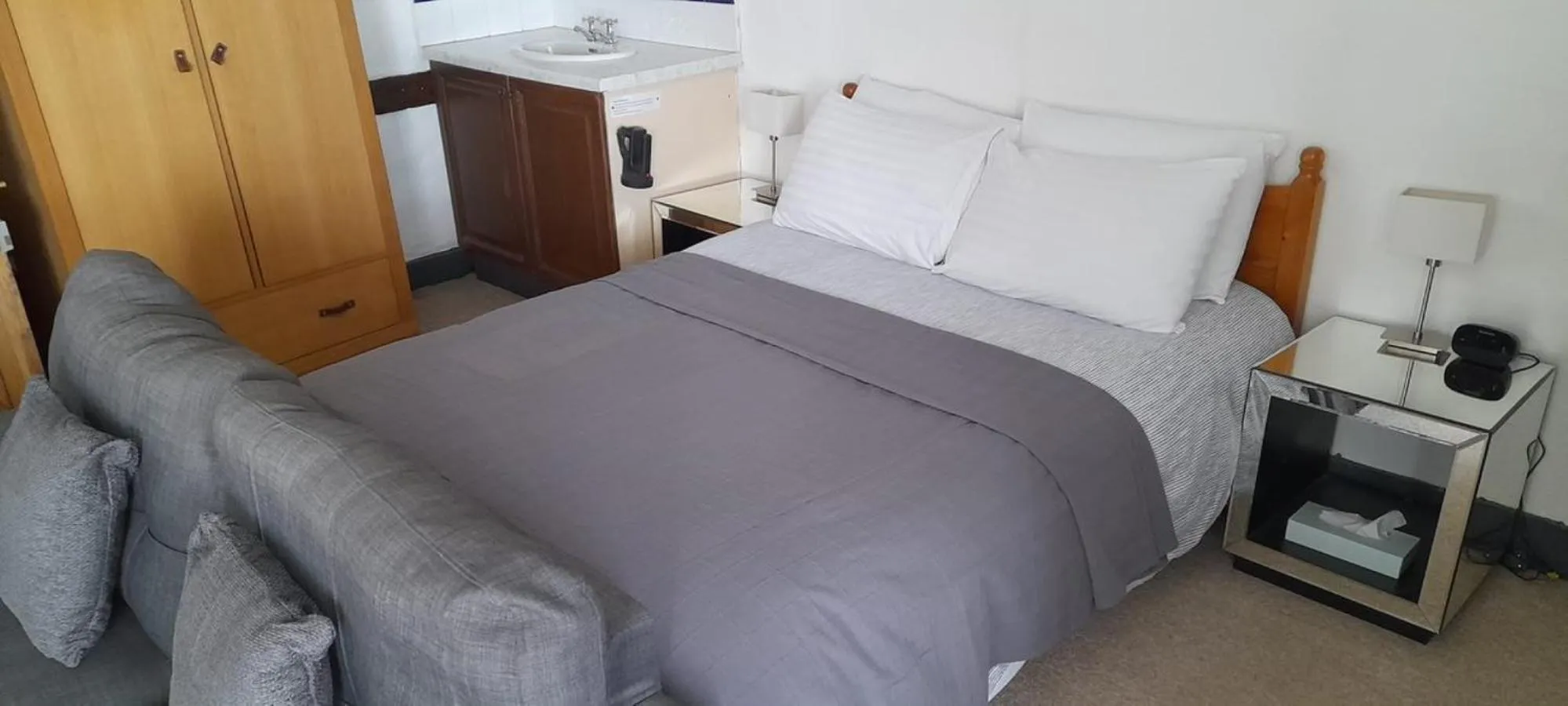 Bedroom in The Old Court House Guest House