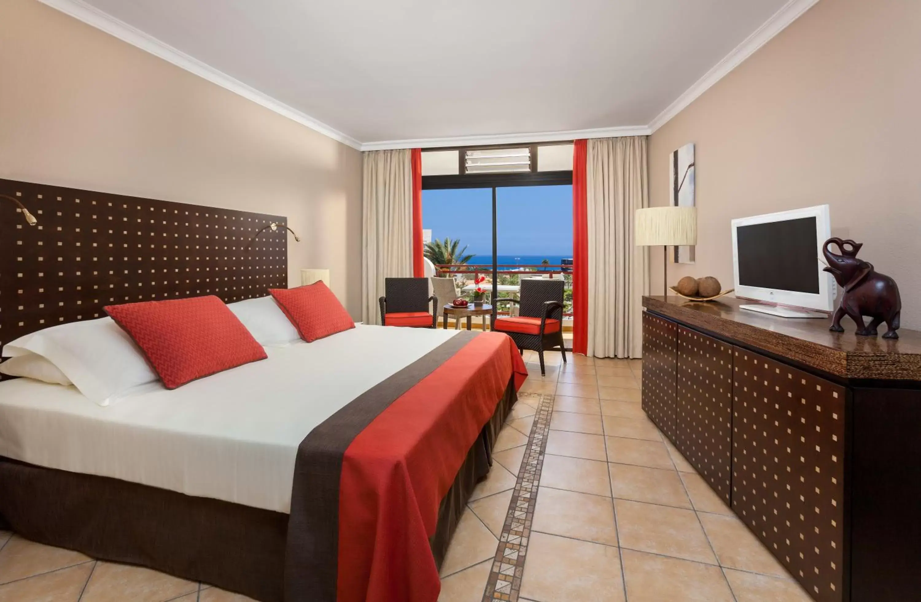 Deluxe Twin Room with Sea View in Seaside Sandy Beach Deluxe Twin Room with Sea View in Seaside Sandy Beach