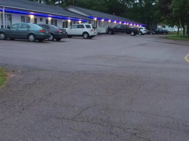 Street view in Carleton Motel and Coffee Shop