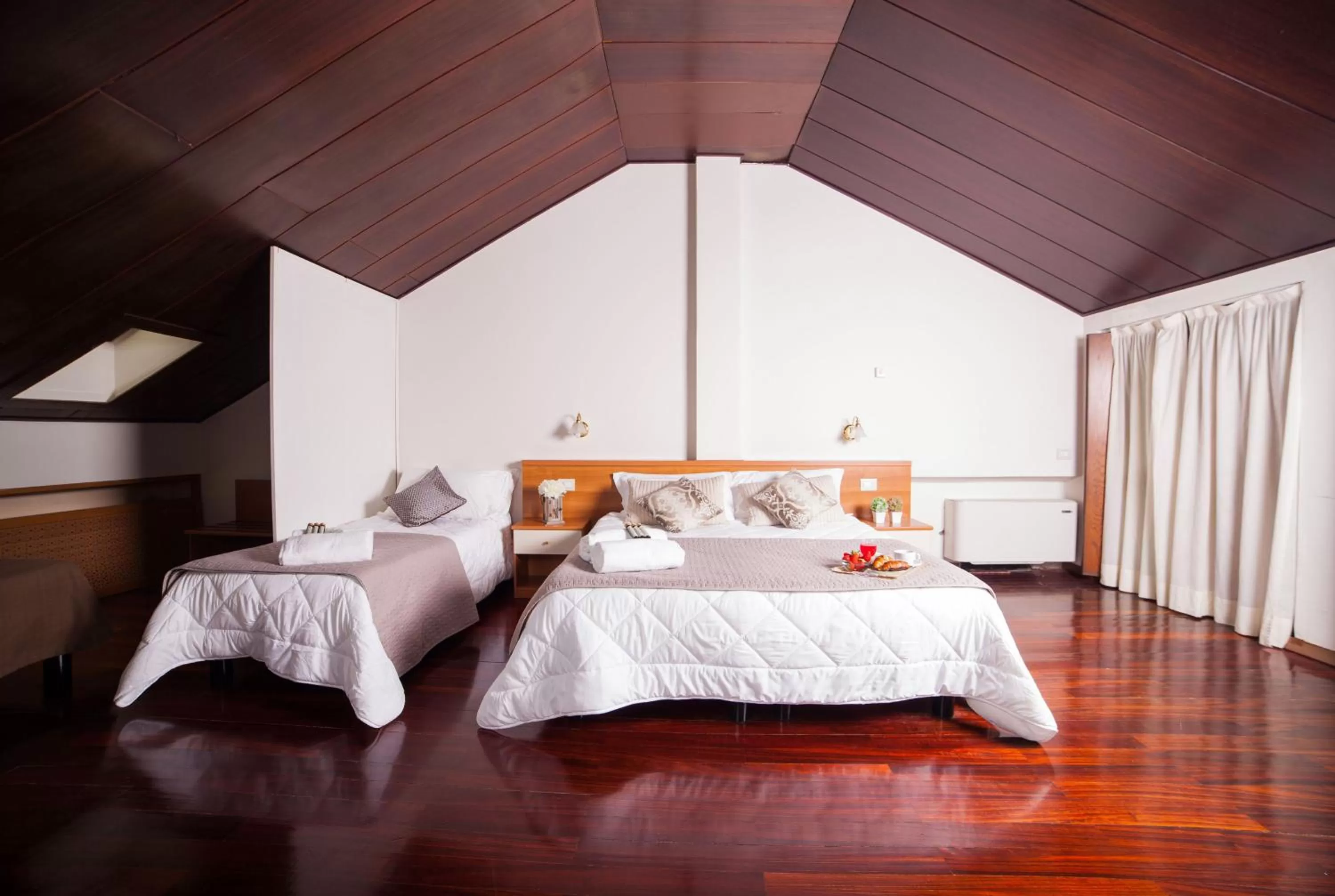 Bed in Hotel Ares Milano