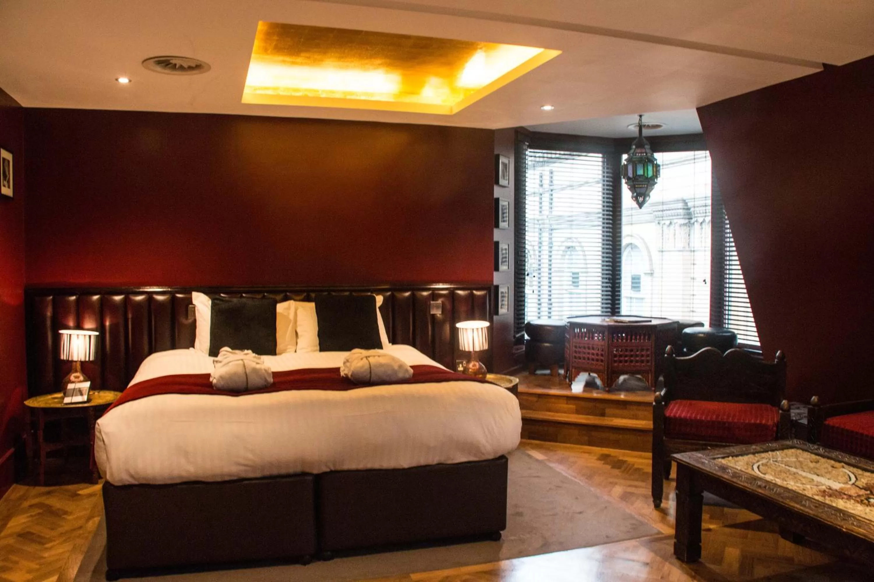 Bedroom, Bed in Le Monde Hotel