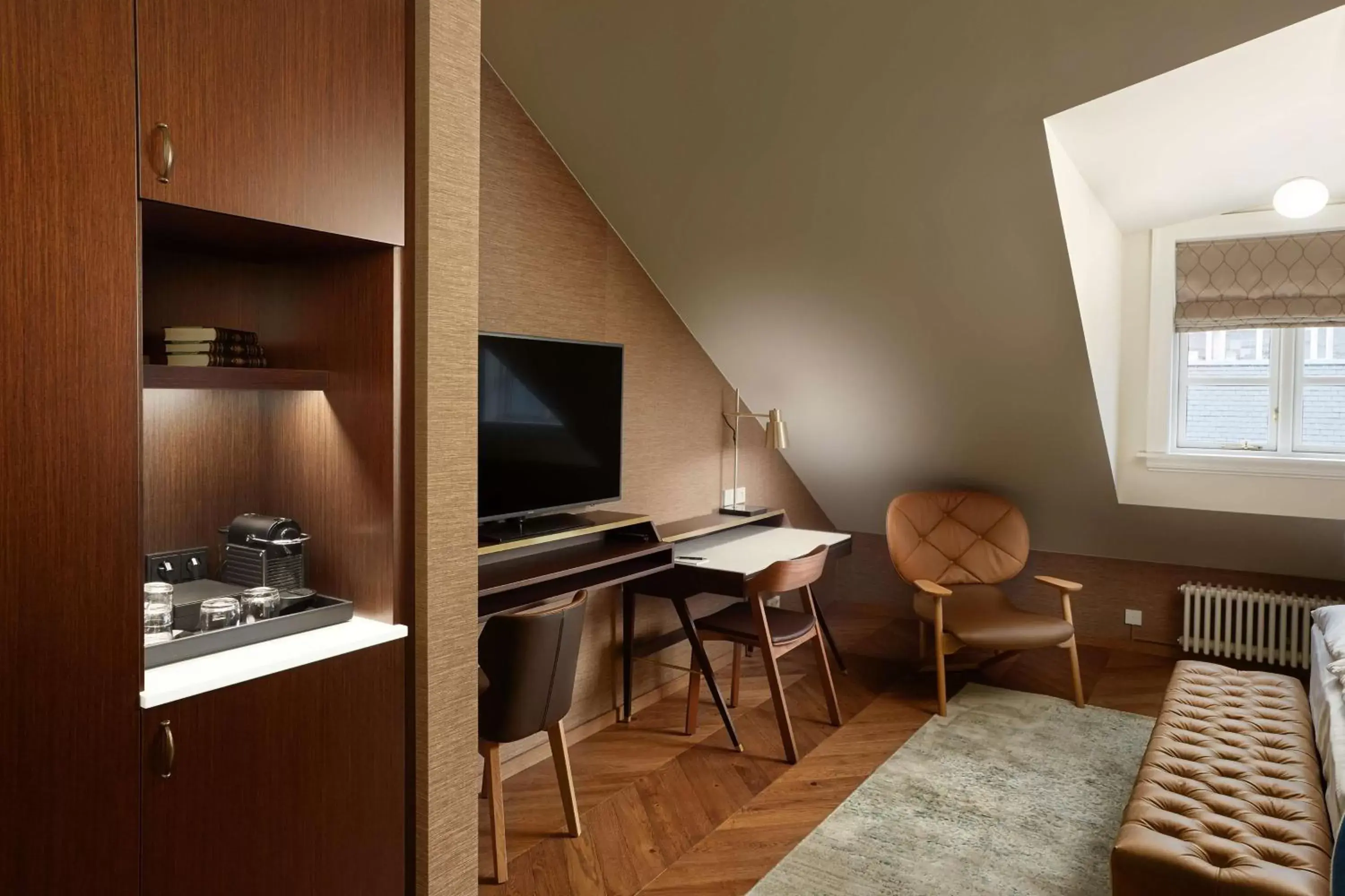 Classic King Room in Reykjavik Konsulat Hotel, Curio Collection By Hilton Classic King Room in Reykjavik Konsulat Hotel, Curio Collection By Hilton