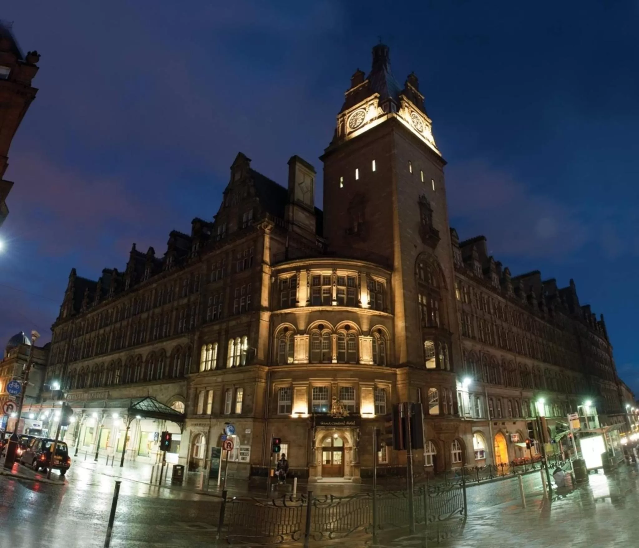 Property building in voco Grand Central Glasgow by IHG