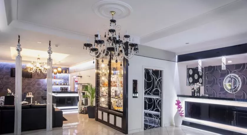 Restaurant/places to eat in Hotel Daytona Palace