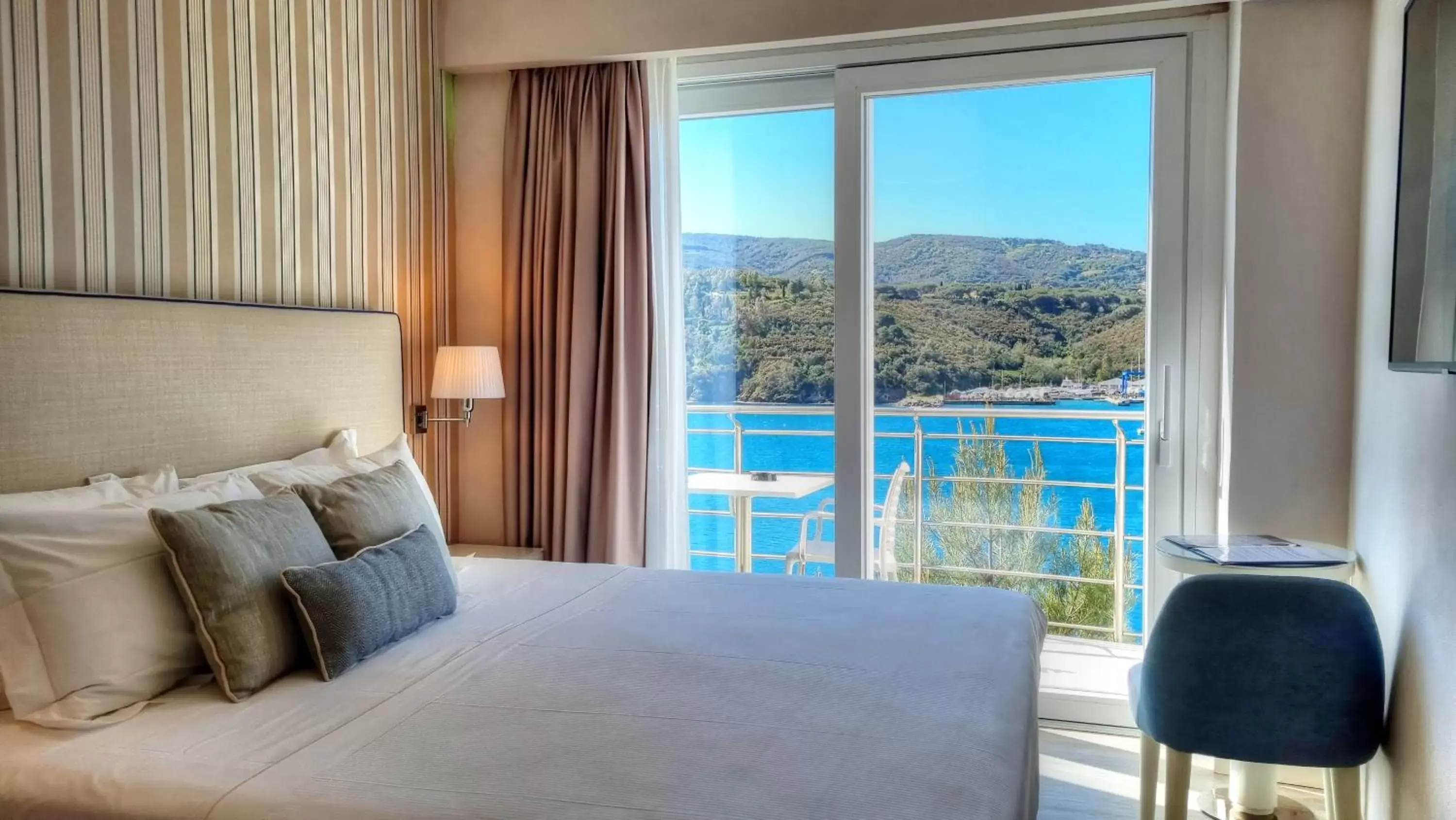 Standard Double Room in Hotel Plaza Standard Double Room in Hotel Plaza