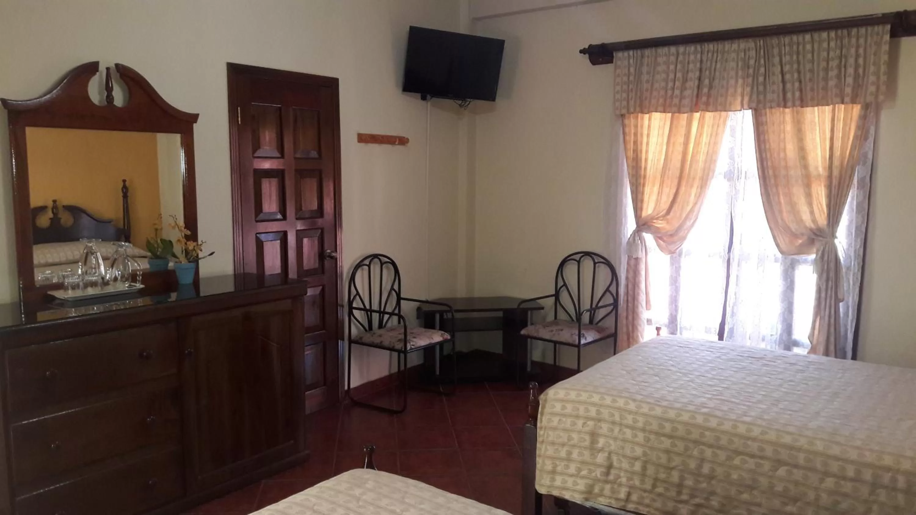 Day, Bed in Hotel Acropolis Maya