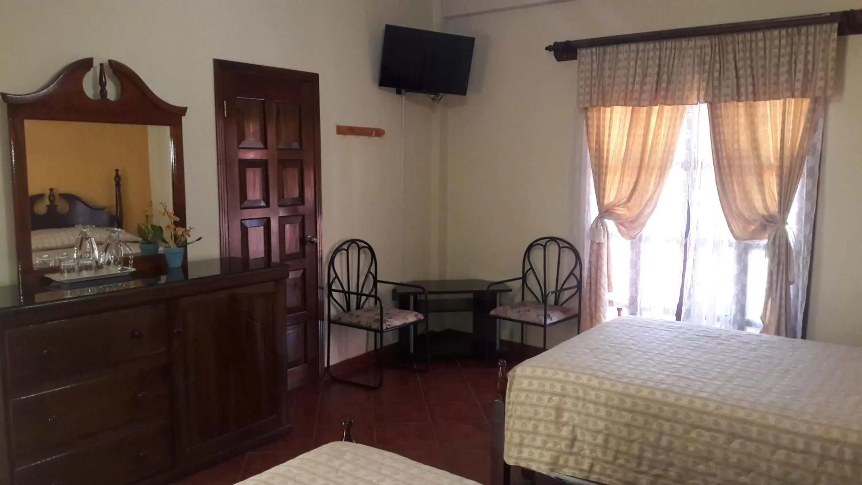 Twin Room in Hotel Acropolis Maya Twin Room in Hotel Acropolis Maya