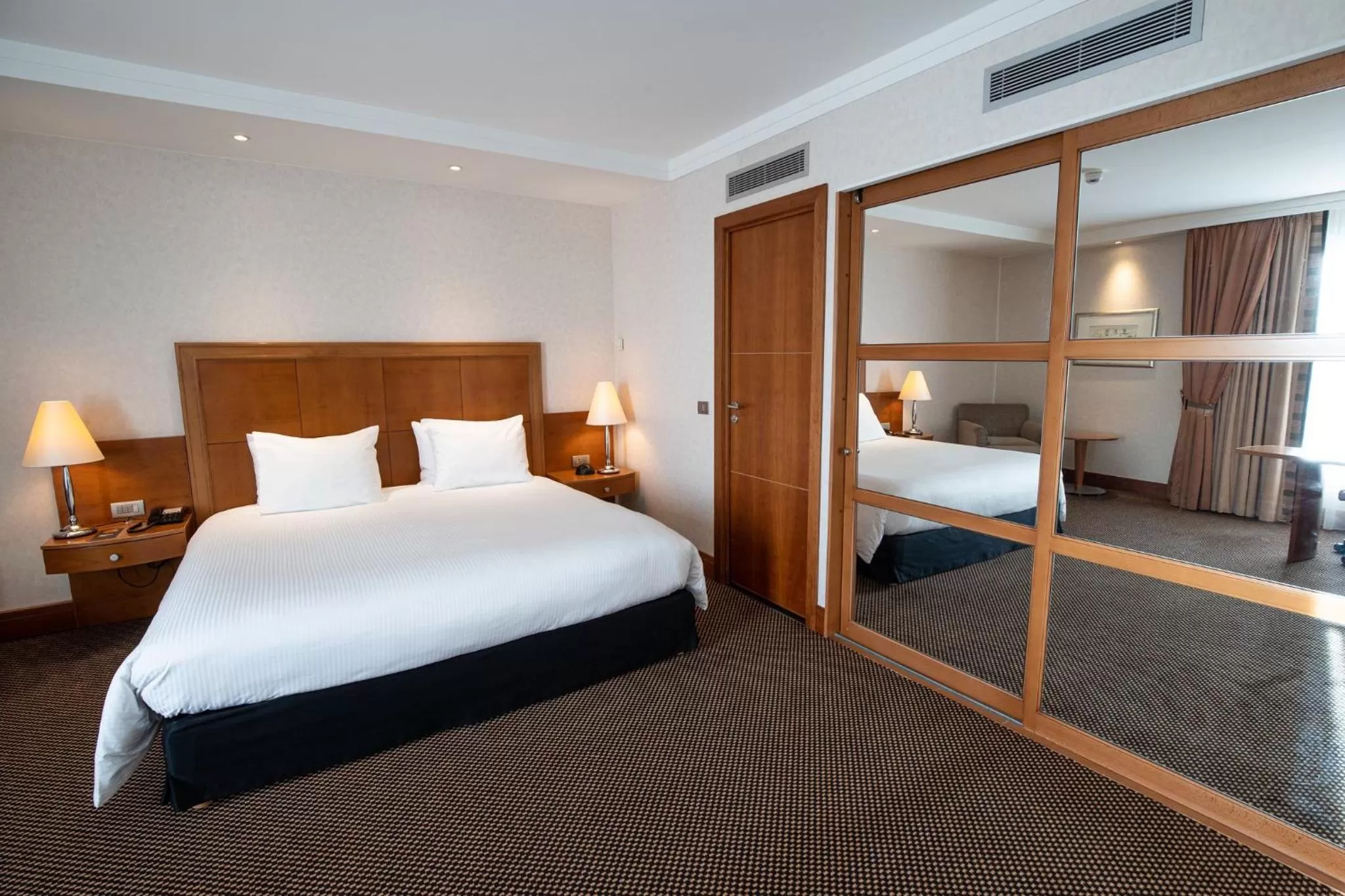 Photo of the whole room, Bed in Crowne Plaza Brussels Airport by IHG